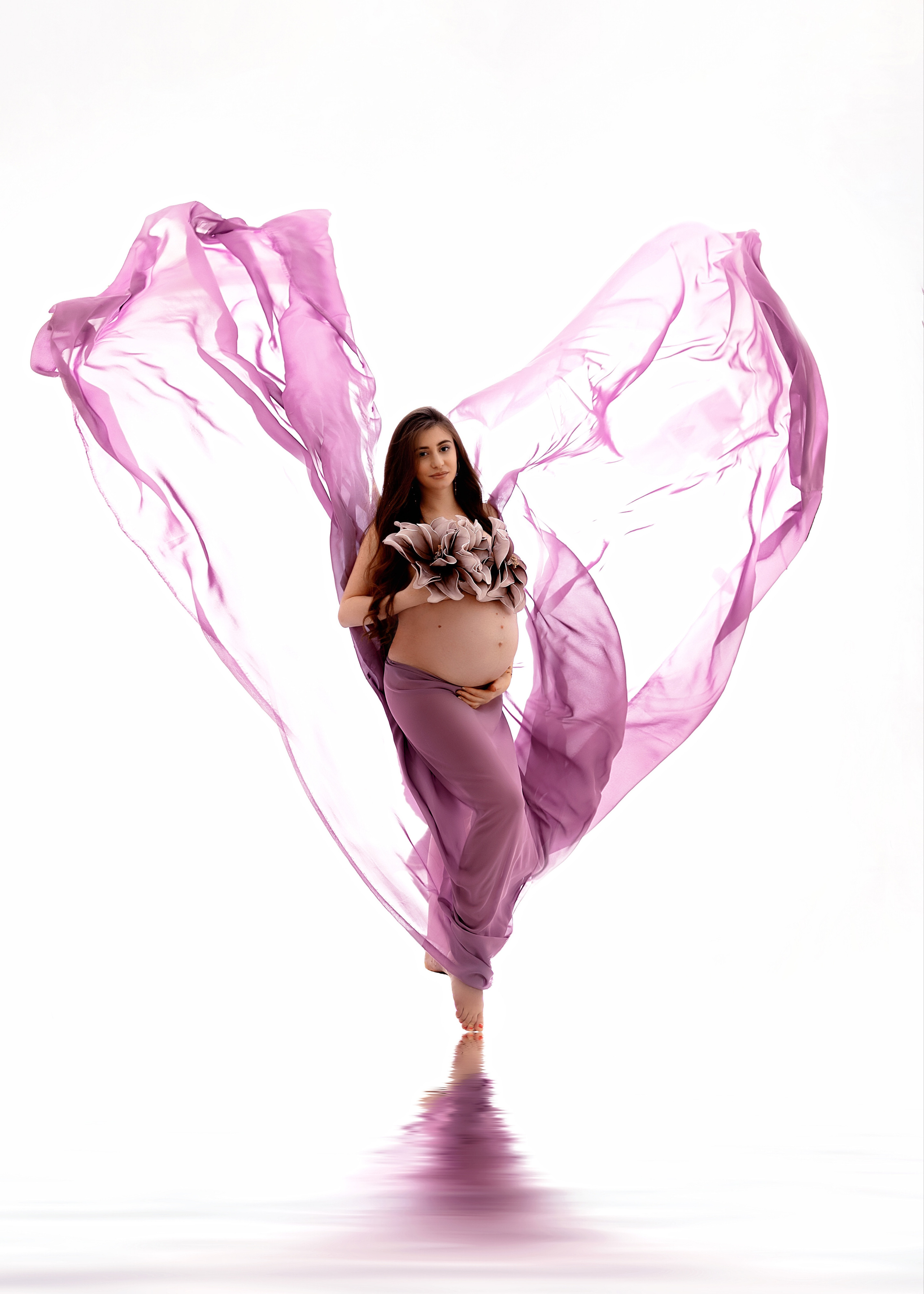 Studio Maternity. Professional photographer in NYC Kristina Bagdasaryan