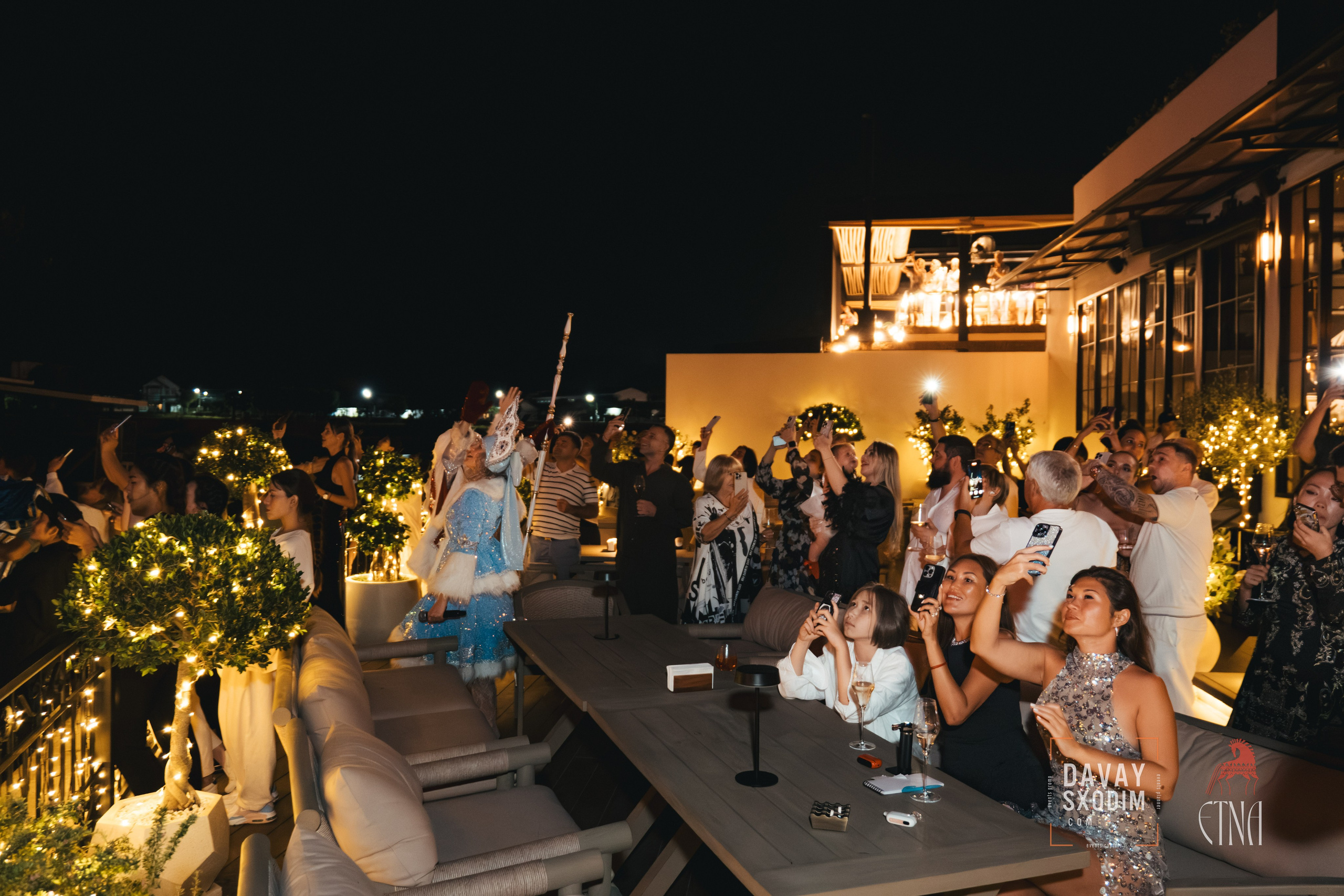 Новогодняя вечеринка | Фоторепортаж | Афиша | DAVAYSXODIM.com PHUKET. АФИША|ФОТОРЕПОРТАЖИ|ИВЕНТЫ|ПХУКЕТ