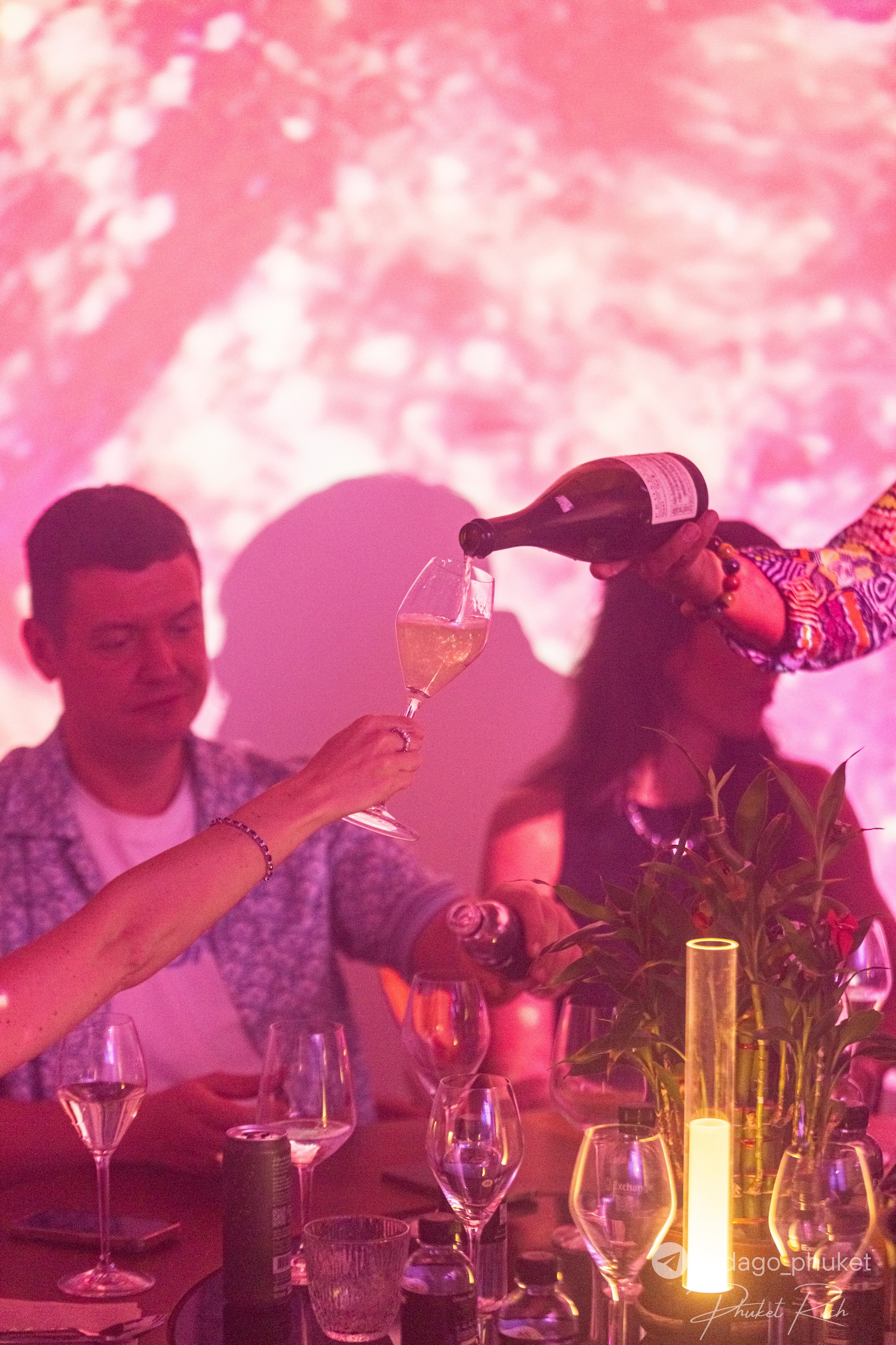 Вечеринка «Код да Винчи» | Фоторепортаж | Афиша | DAVAYSXODIM.com PHUKET. АФИША|ФОТОРЕПОРТАЖИ|ИВЕНТЫ|ПХУКЕТ