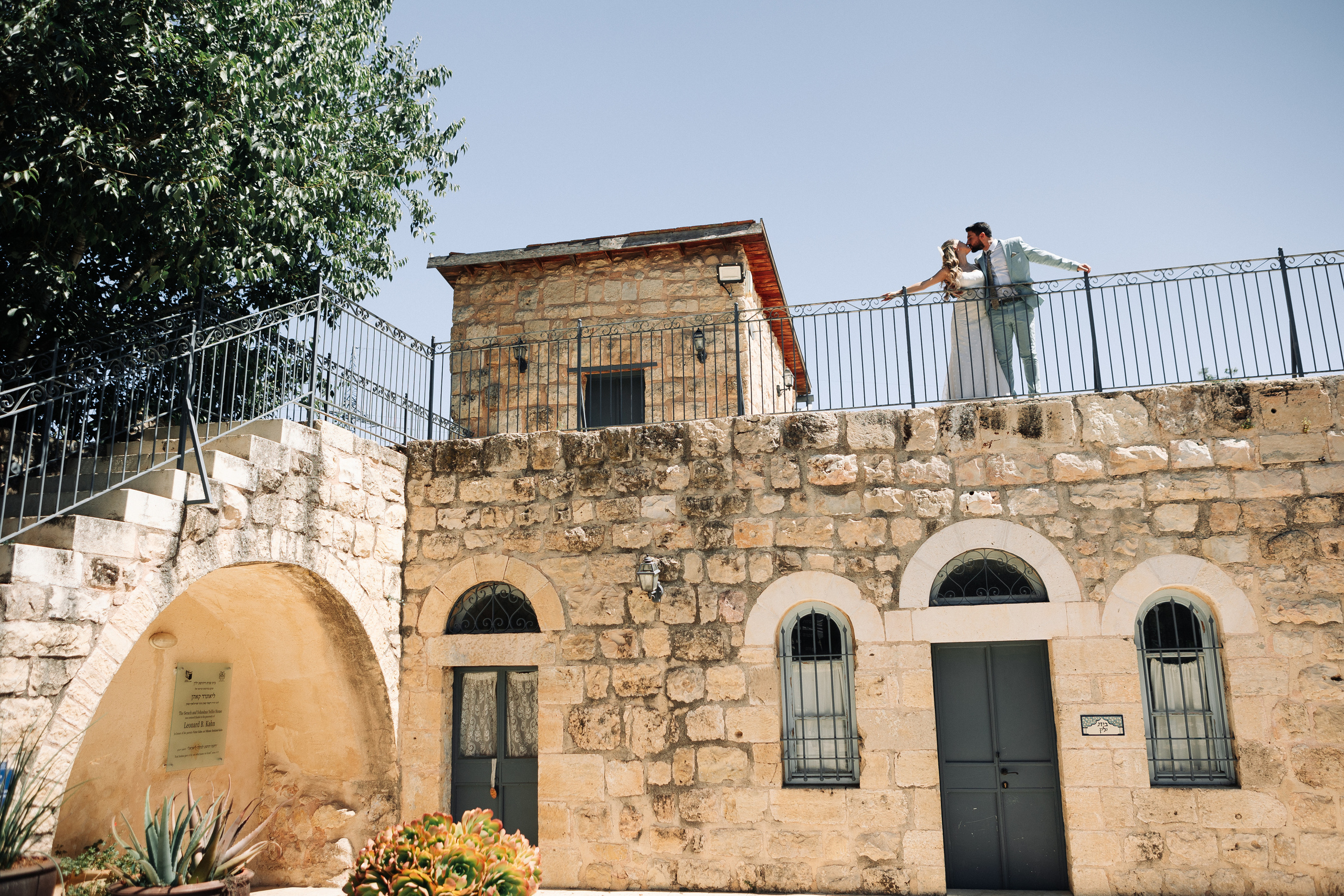 Little wedding in the old synagogue. Https://shi-photo.com/