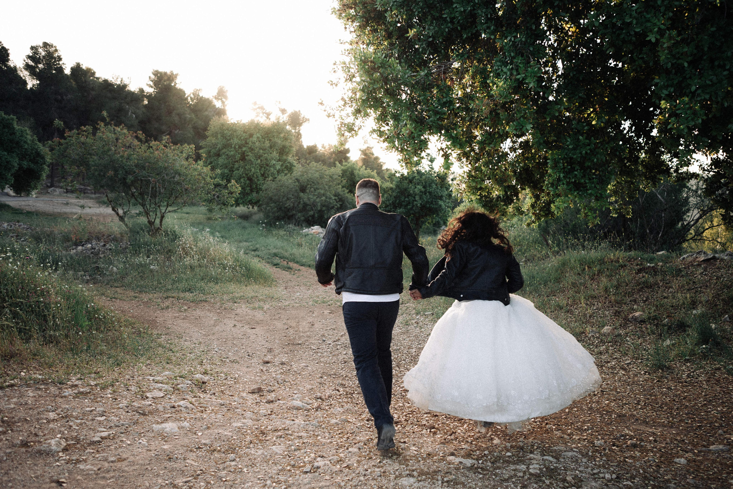 WEDDING PHOTOSHOOT WITH A MOTORCYCLE. PHOTOGRAPHER IN ISRAEL