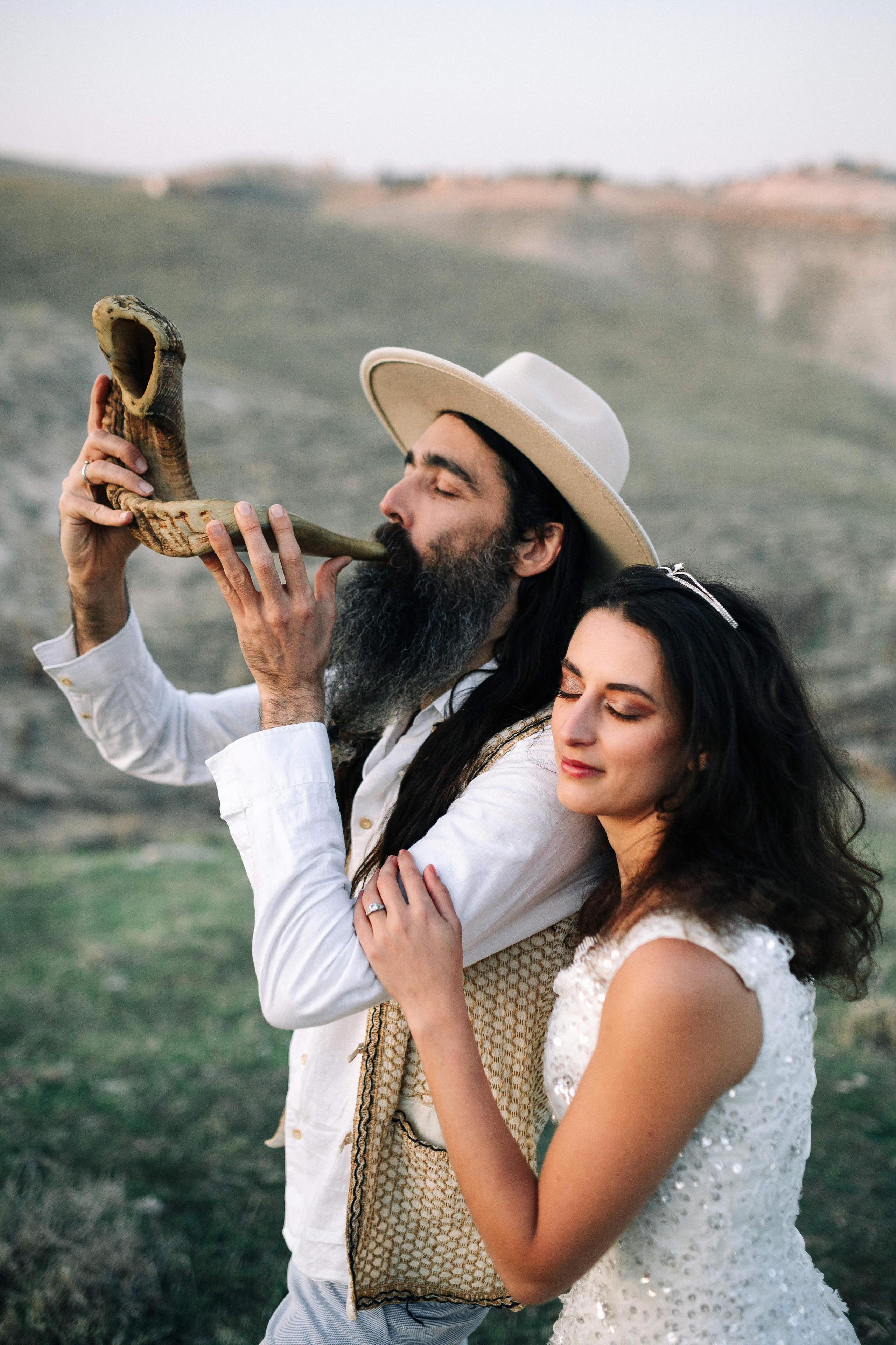 WEDDING PHOTOSHOOT NEAR MA’ALE ADUMIM. PHOTOGRAPHER IN ISRAEL