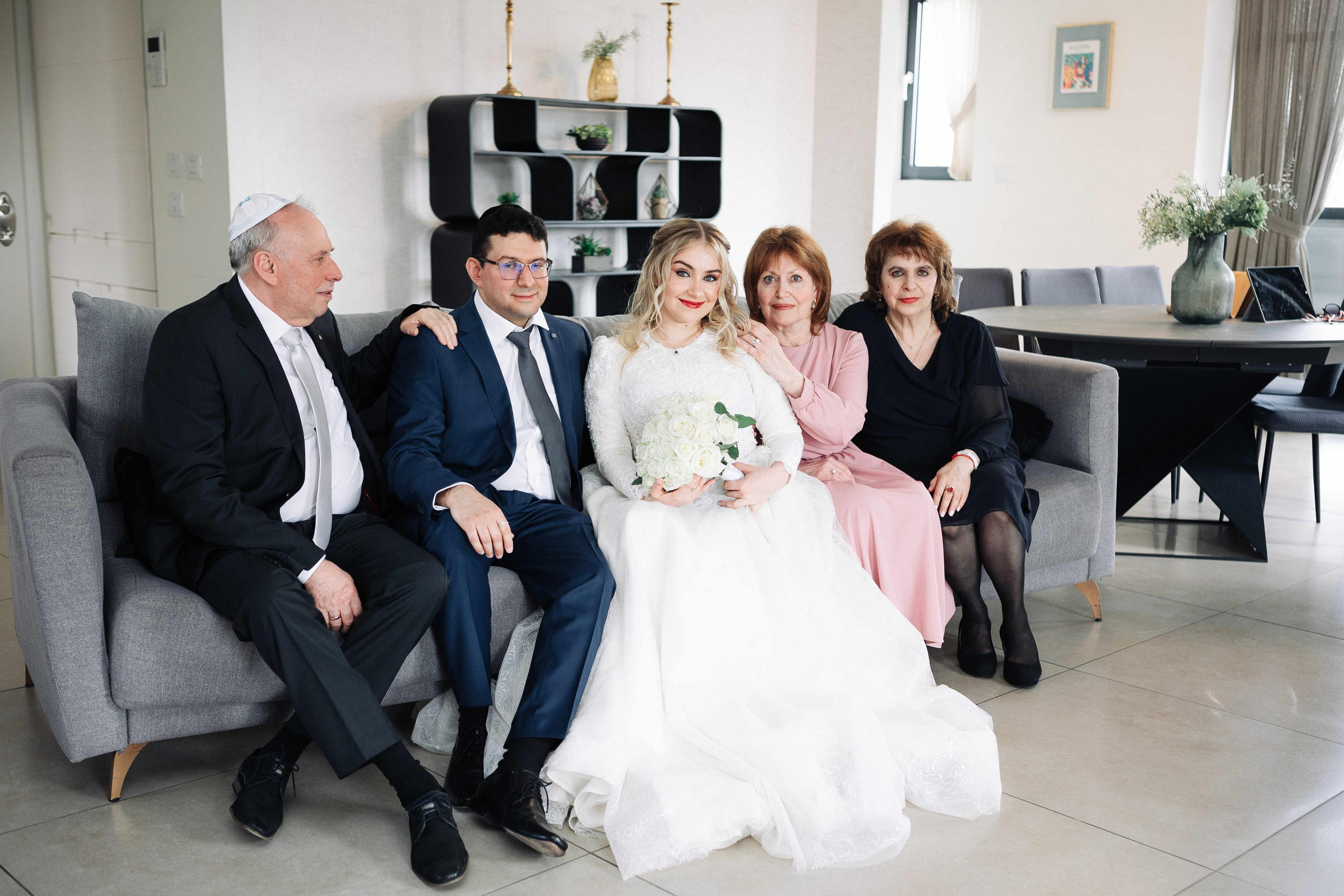 SMALL WEDDING IN THE OLD TOWN. PHOTOGRAPHER IN ISRAEL
