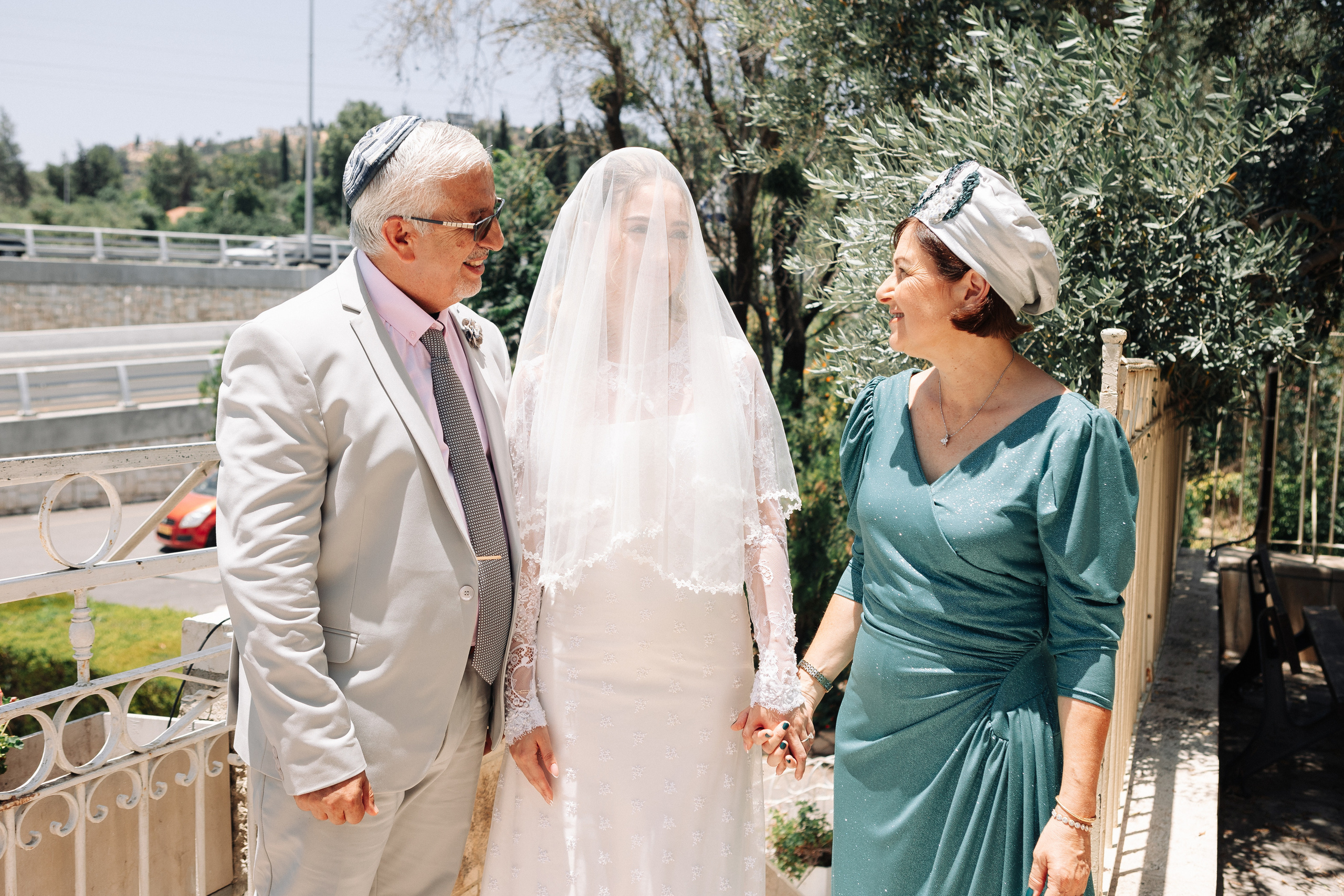 Little wedding in the old synagogue. Https://shi-photo.com/