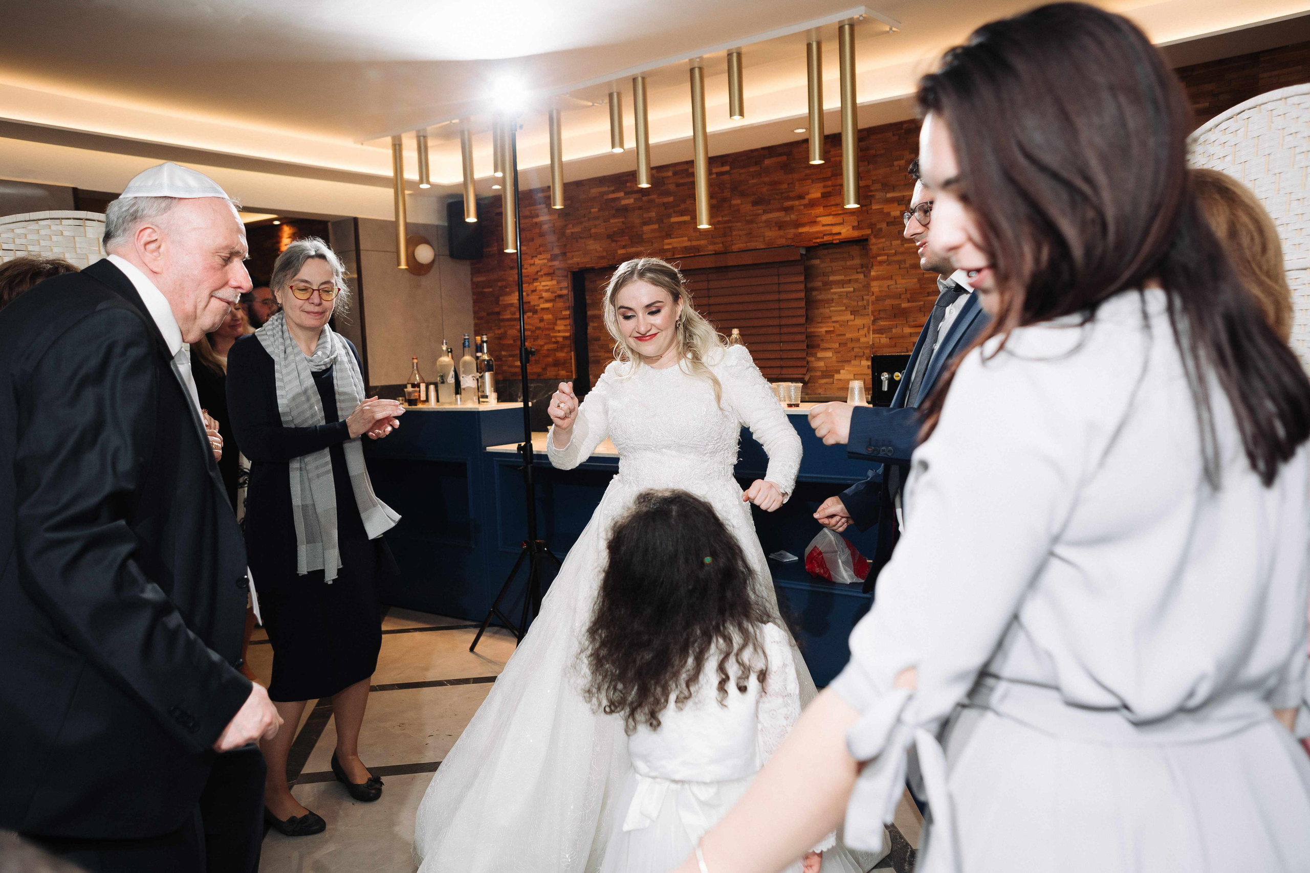 SMALL WEDDING IN THE OLD TOWN. PHOTOGRAPHER IN ISRAEL
