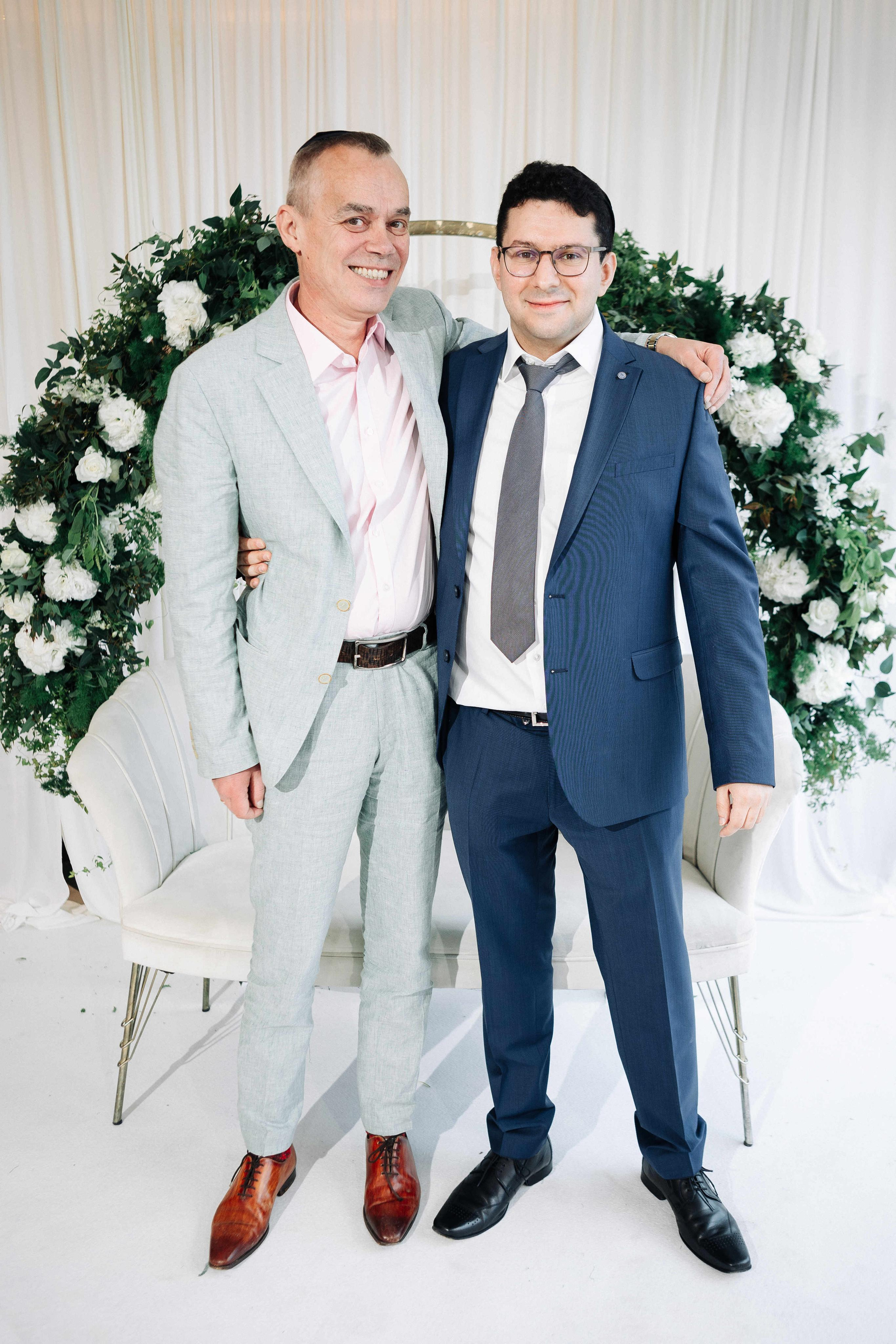 SMALL WEDDING IN THE OLD TOWN. PHOTOGRAPHER IN ISRAEL