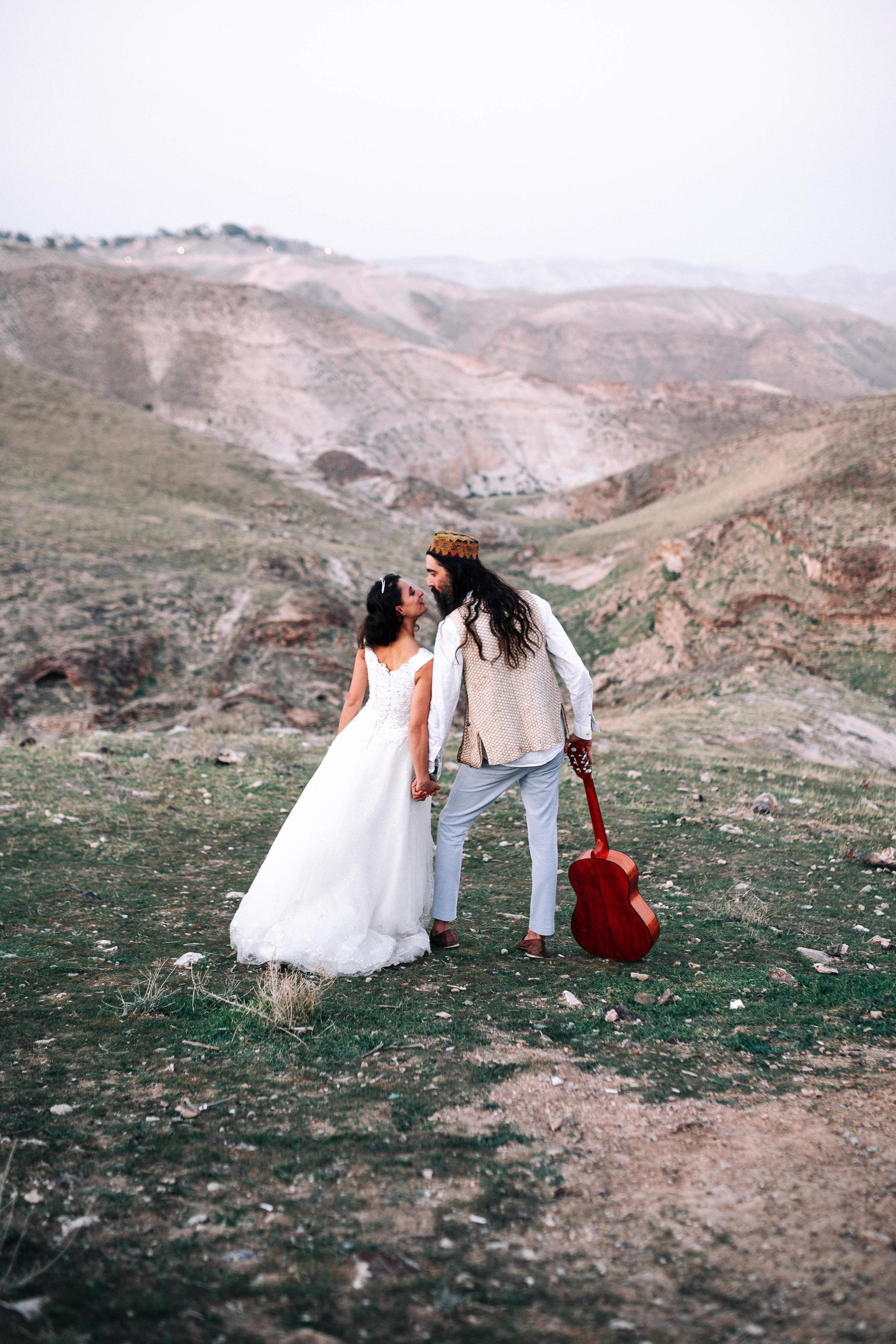 WEDDING PHOTOSHOOT NEAR MA’ALE ADUMIM. PHOTOGRAPHER IN ISRAEL