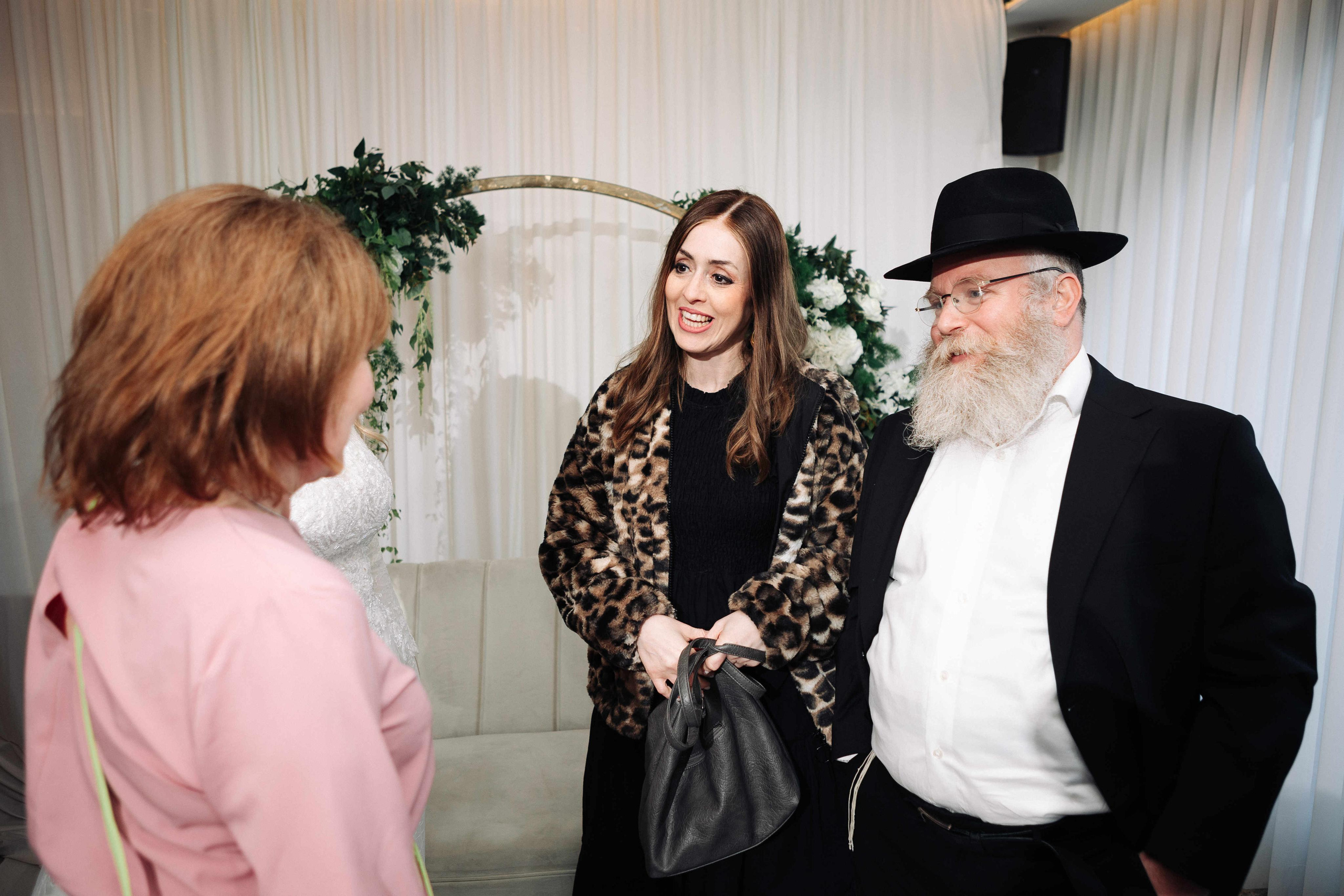 SMALL WEDDING IN THE OLD TOWN. PHOTOGRAPHER IN ISRAEL