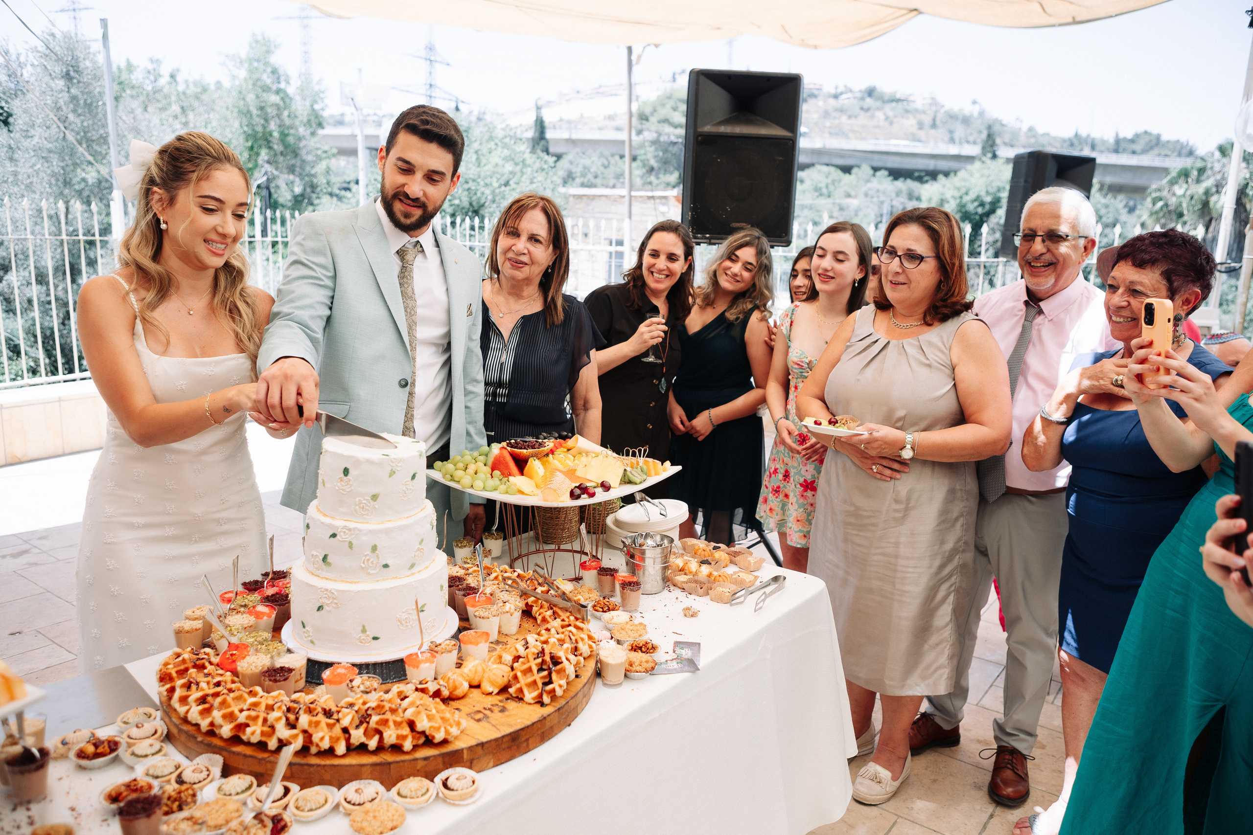 Little wedding in the old synagogue. Https://shi-photo.com/