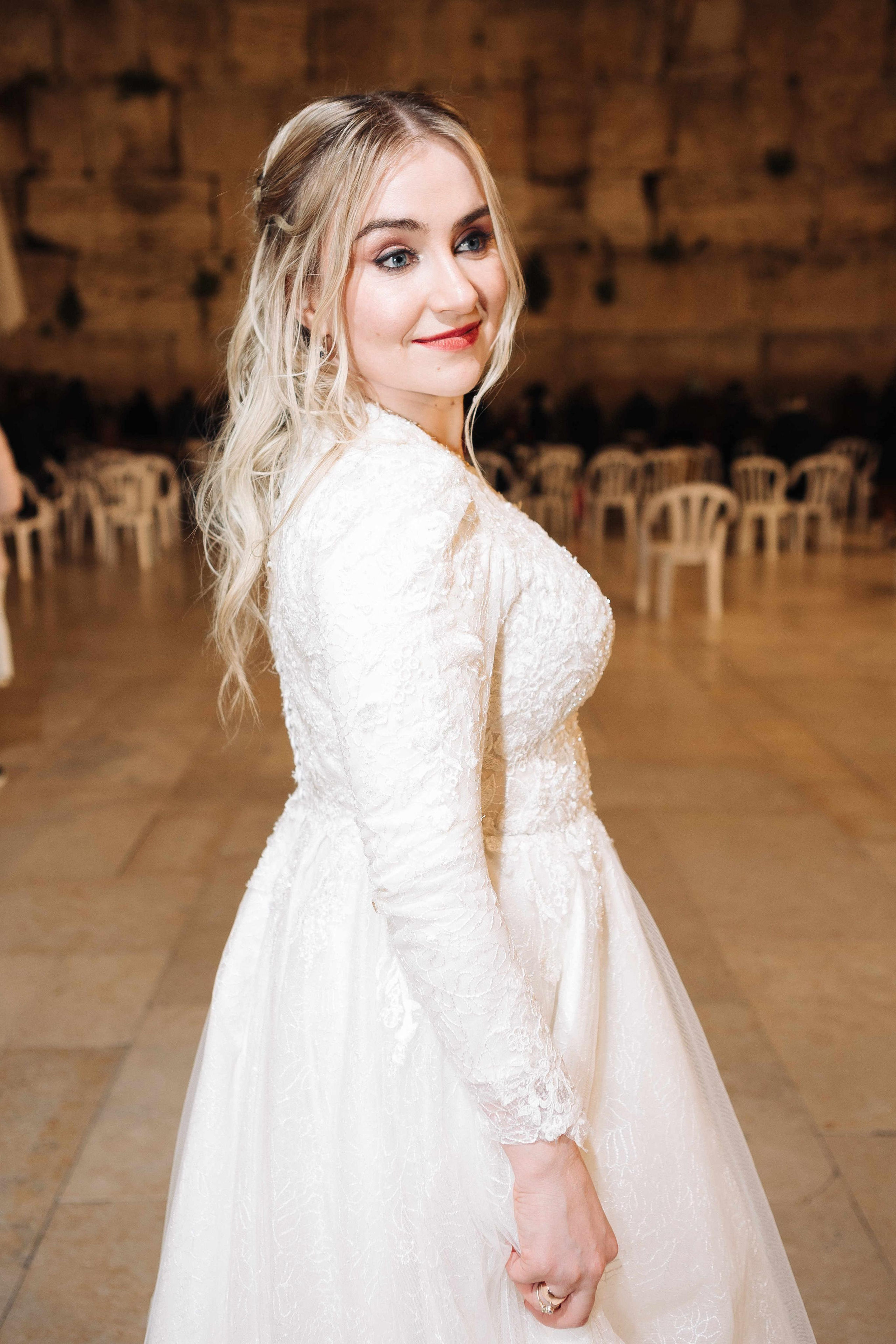 SMALL WEDDING IN THE OLD TOWN. PHOTOGRAPHER IN ISRAEL