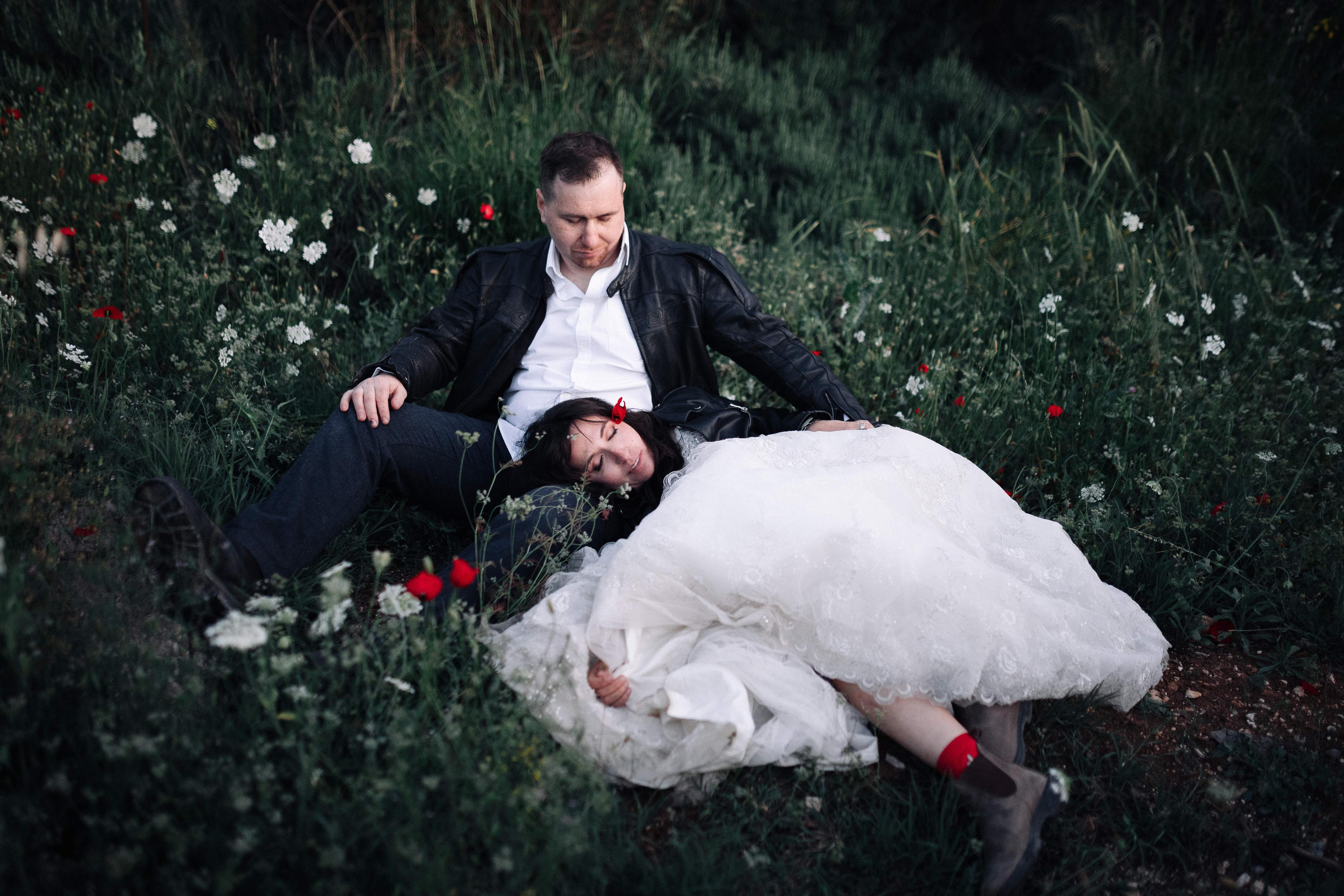 WEDDING PHOTOSHOOT WITH A MOTORCYCLE. PHOTOGRAPHER IN ISRAEL