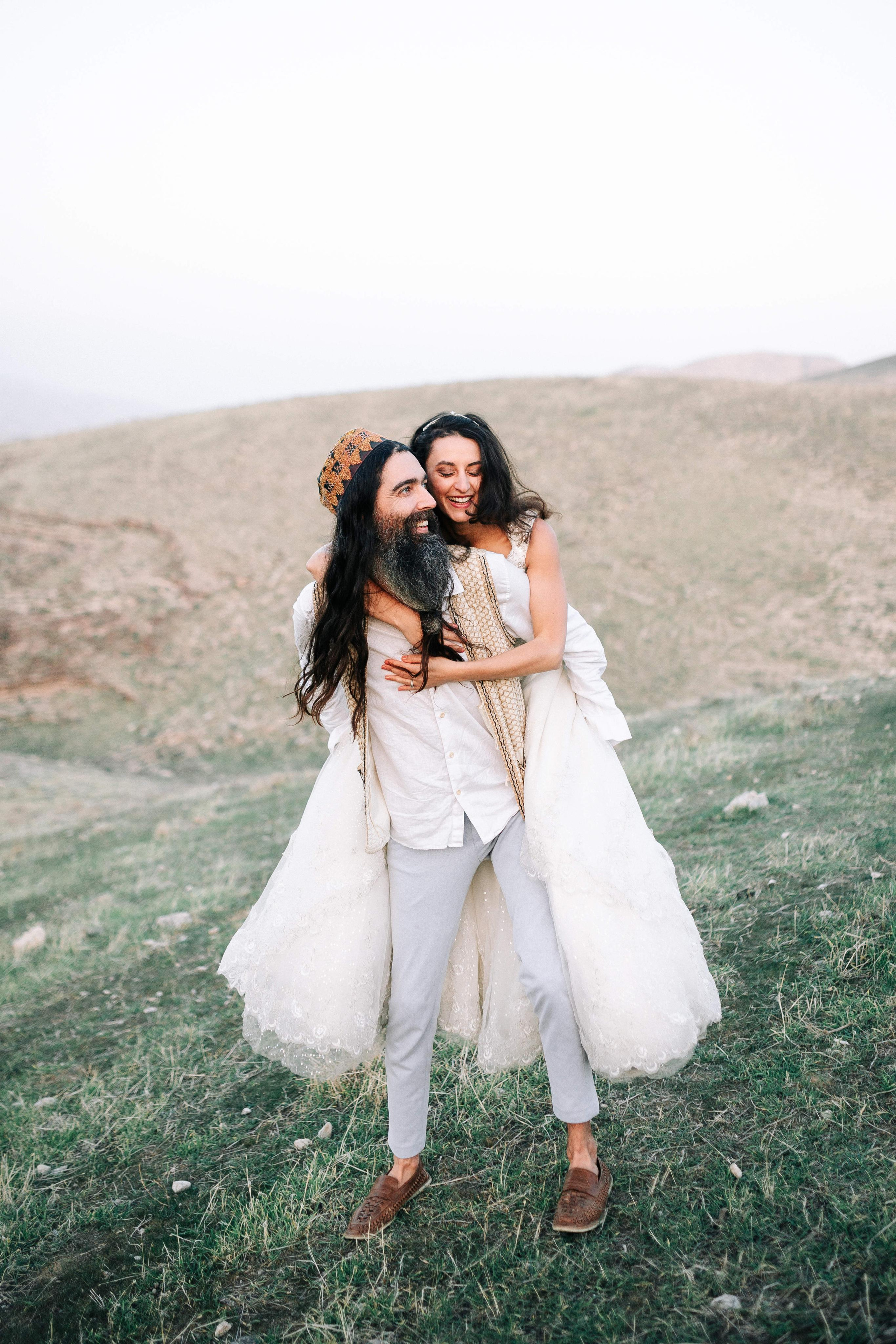 WEDDING PHOTOSHOOT NEAR MA’ALE ADUMIM. PHOTOGRAPHER IN ISRAEL