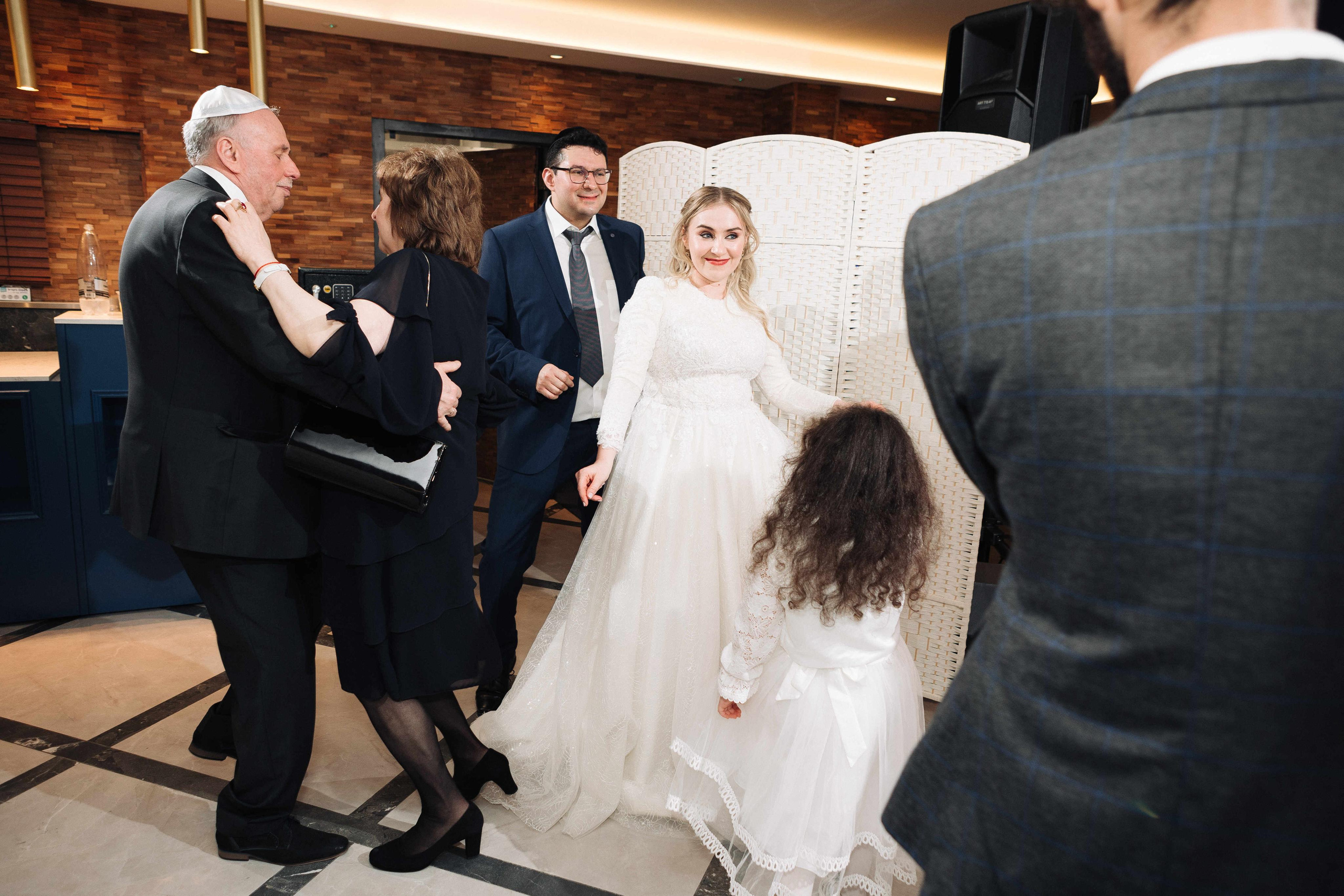 SMALL WEDDING IN THE OLD TOWN. PHOTOGRAPHER IN ISRAEL