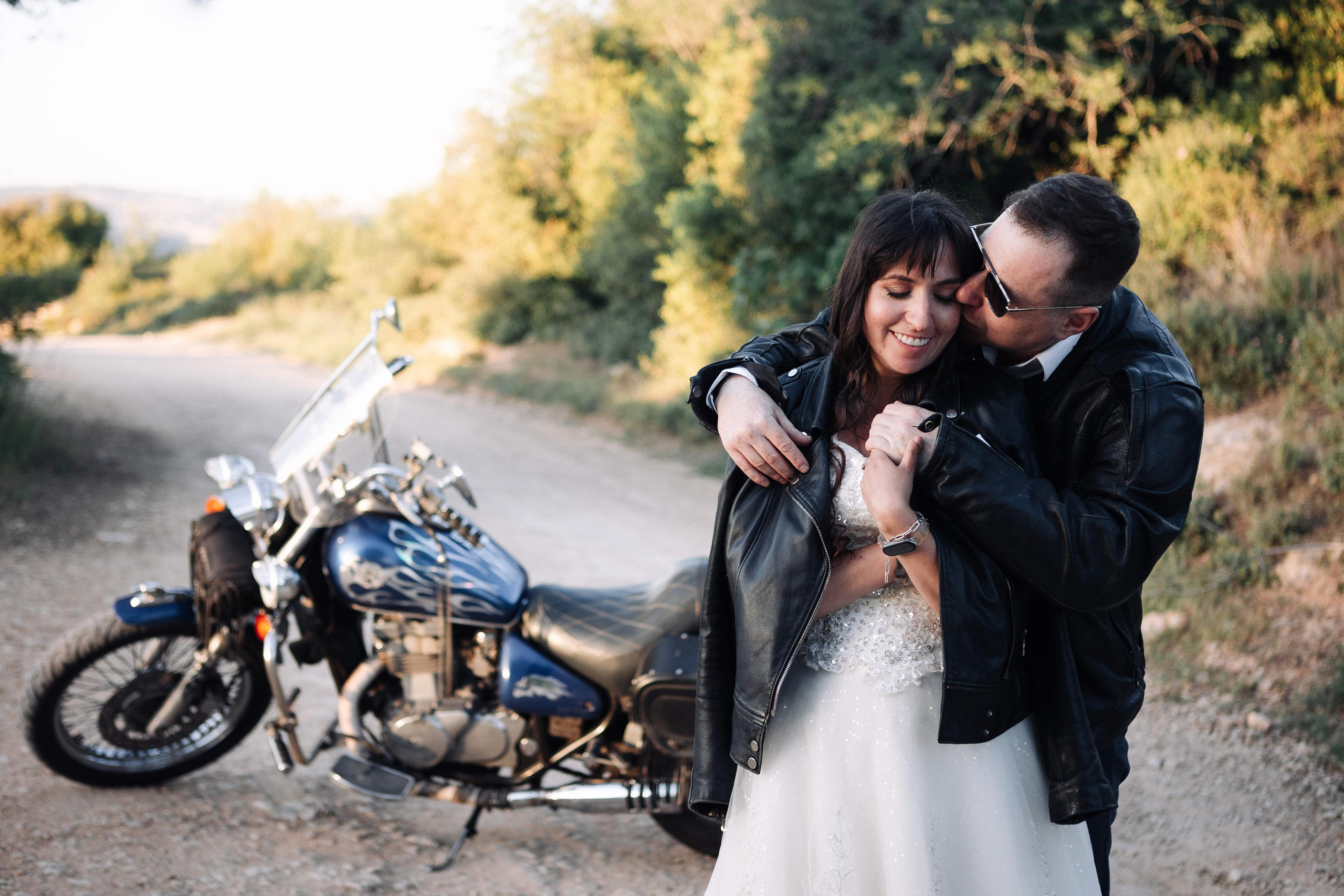 WEDDING PHOTOSHOOT WITH A MOTORCYCLE. PHOTOGRAPHER IN ISRAEL
