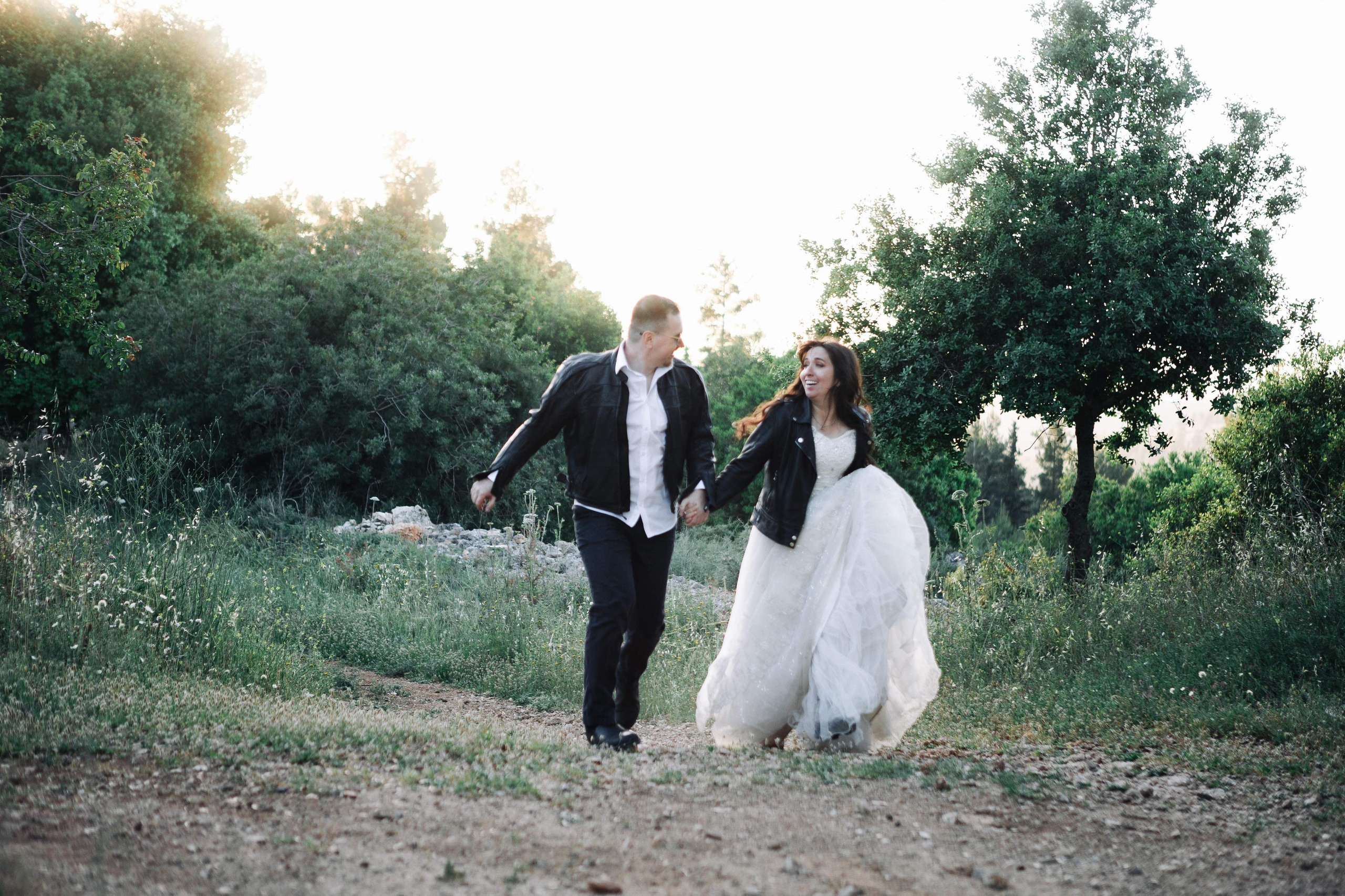WEDDING PHOTOSHOOT WITH A MOTORCYCLE. PHOTOGRAPHER IN ISRAEL