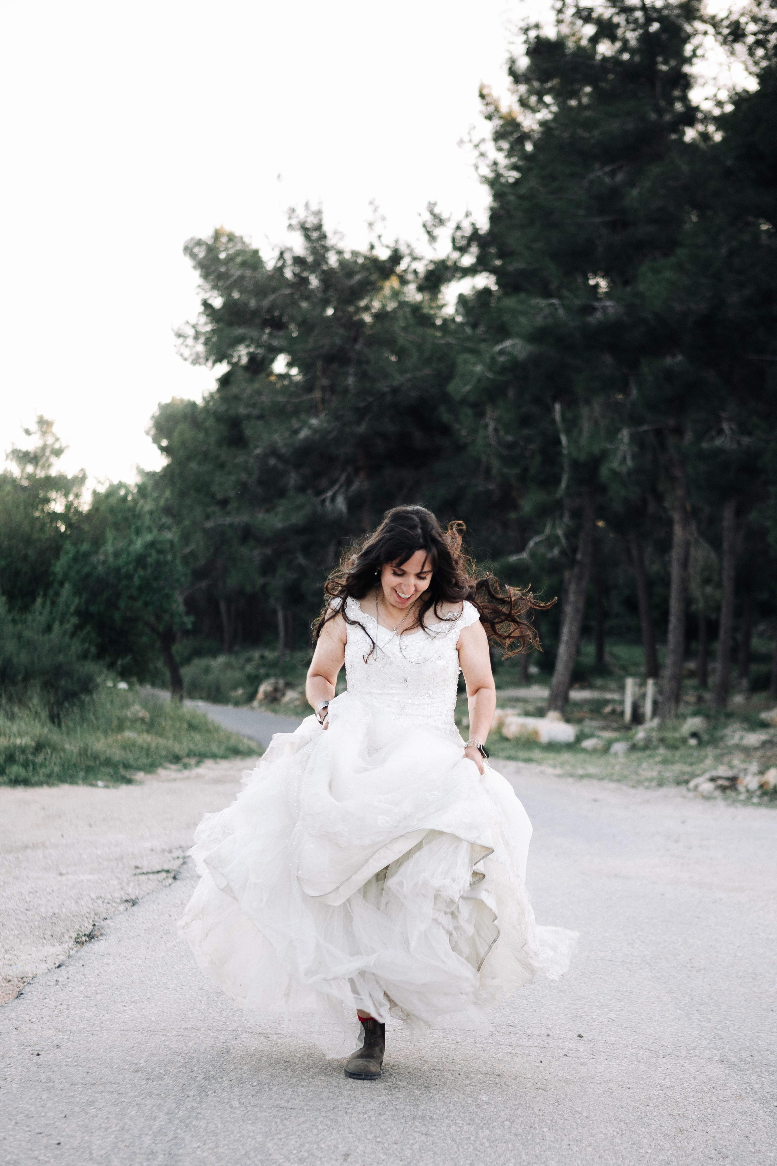 WEDDING PHOTOSHOOT WITH A MOTORCYCLE. PHOTOGRAPHER IN ISRAEL