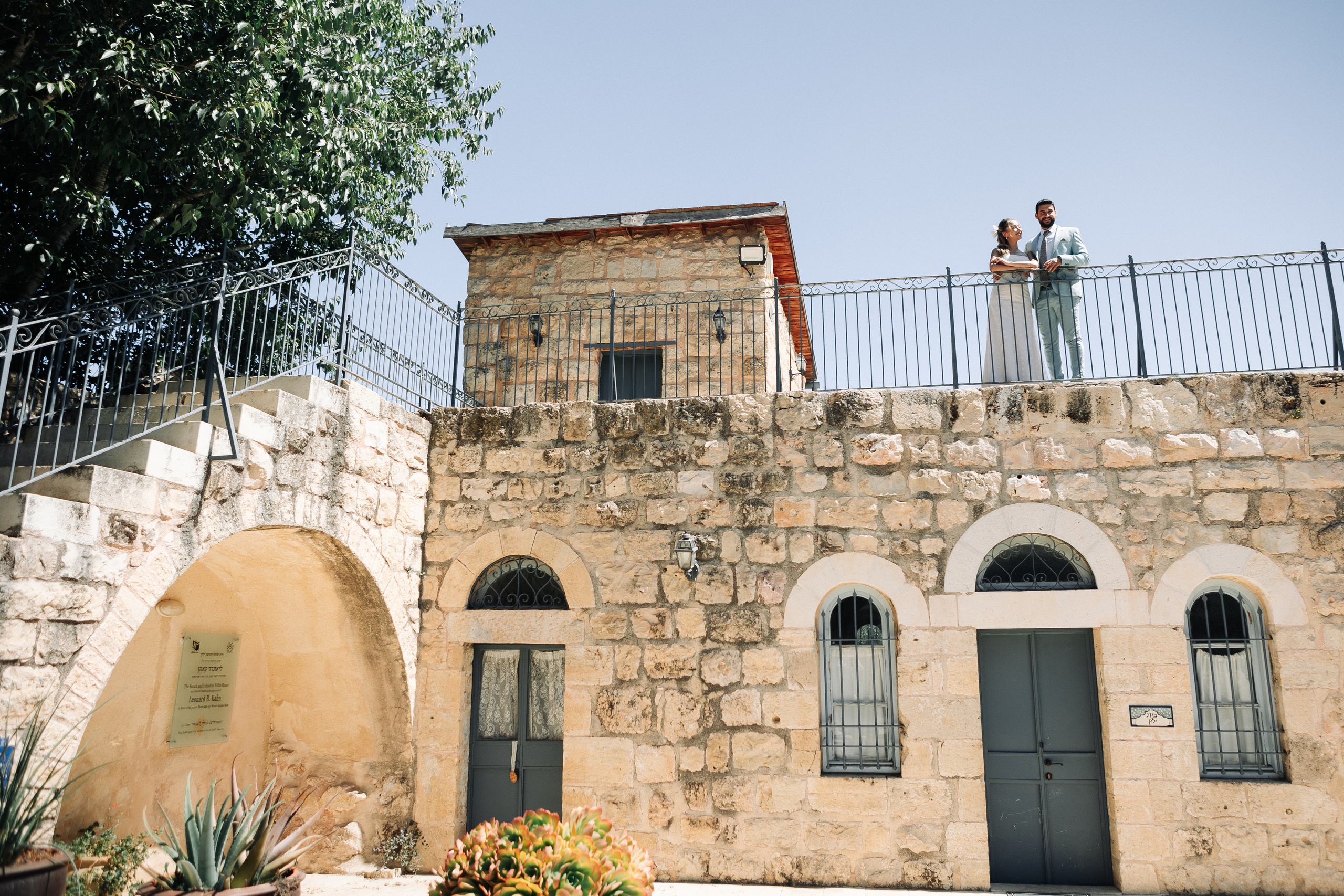 Little wedding in the old synagogue. Https://shi-photo.com/