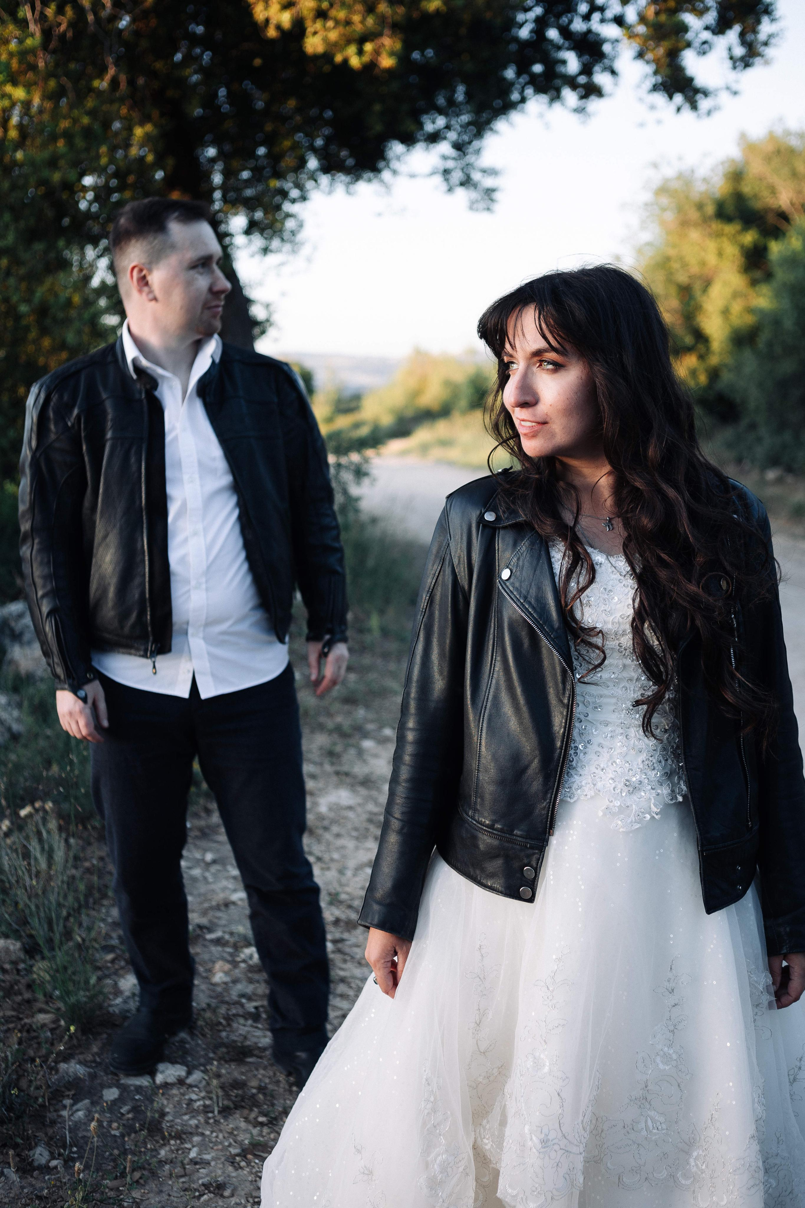 WEDDING PHOTOSHOOT WITH A MOTORCYCLE. PHOTOGRAPHER IN ISRAEL