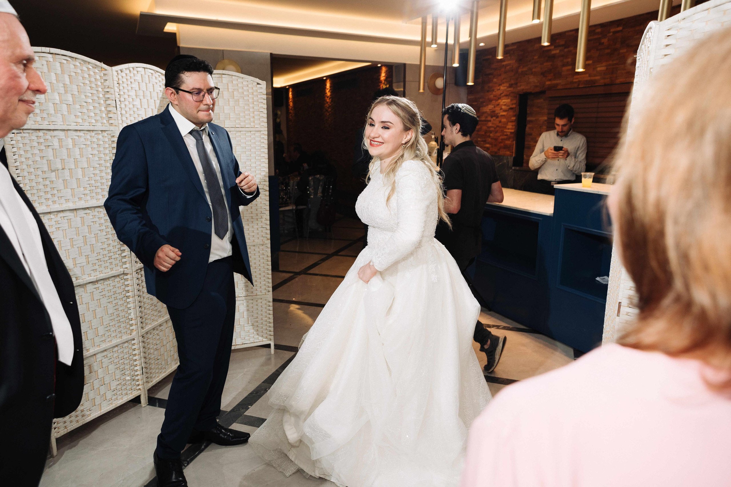 SMALL WEDDING IN THE OLD TOWN. PHOTOGRAPHER IN ISRAEL