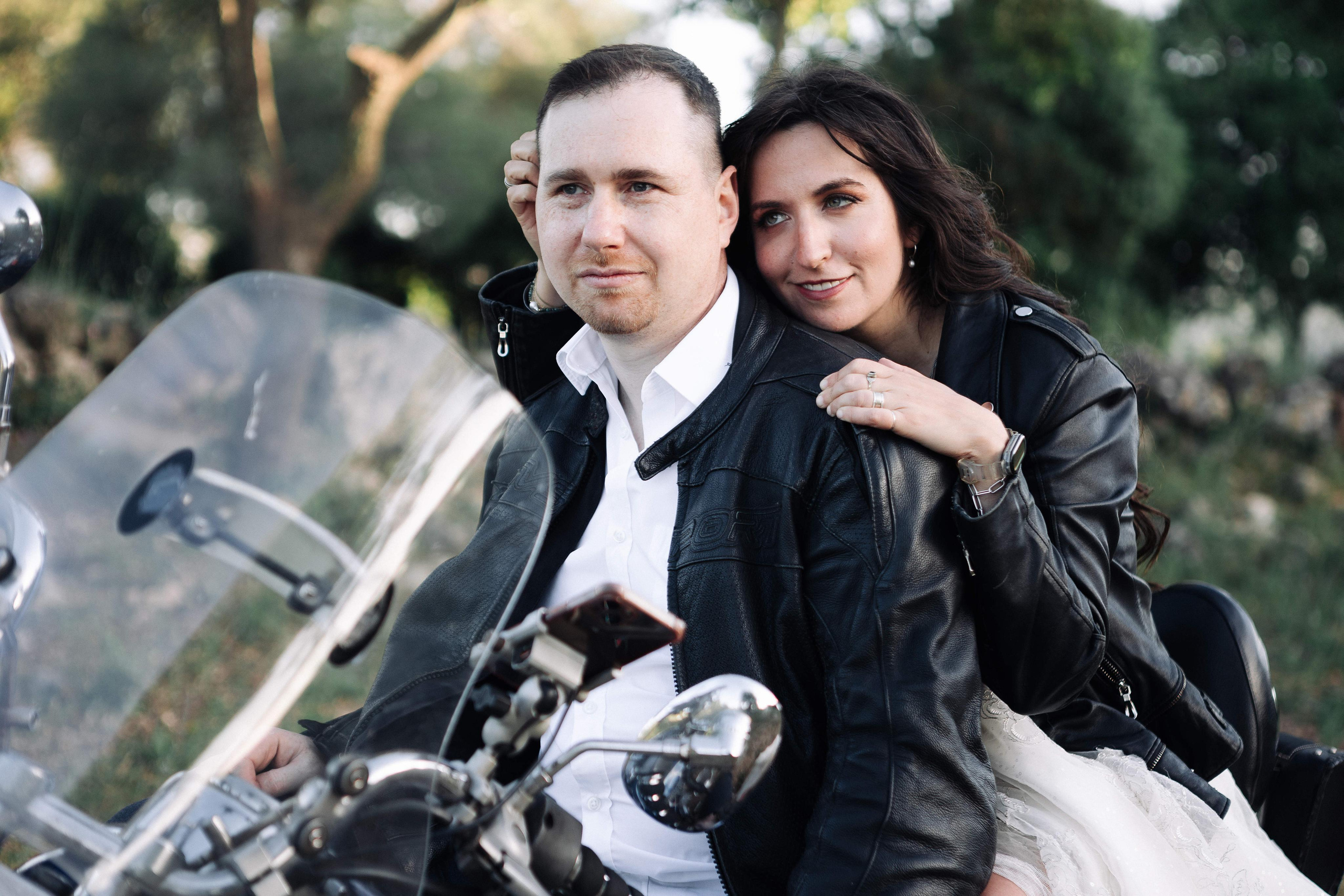WEDDING PHOTOSHOOT WITH A MOTORCYCLE. PHOTOGRAPHER IN ISRAEL