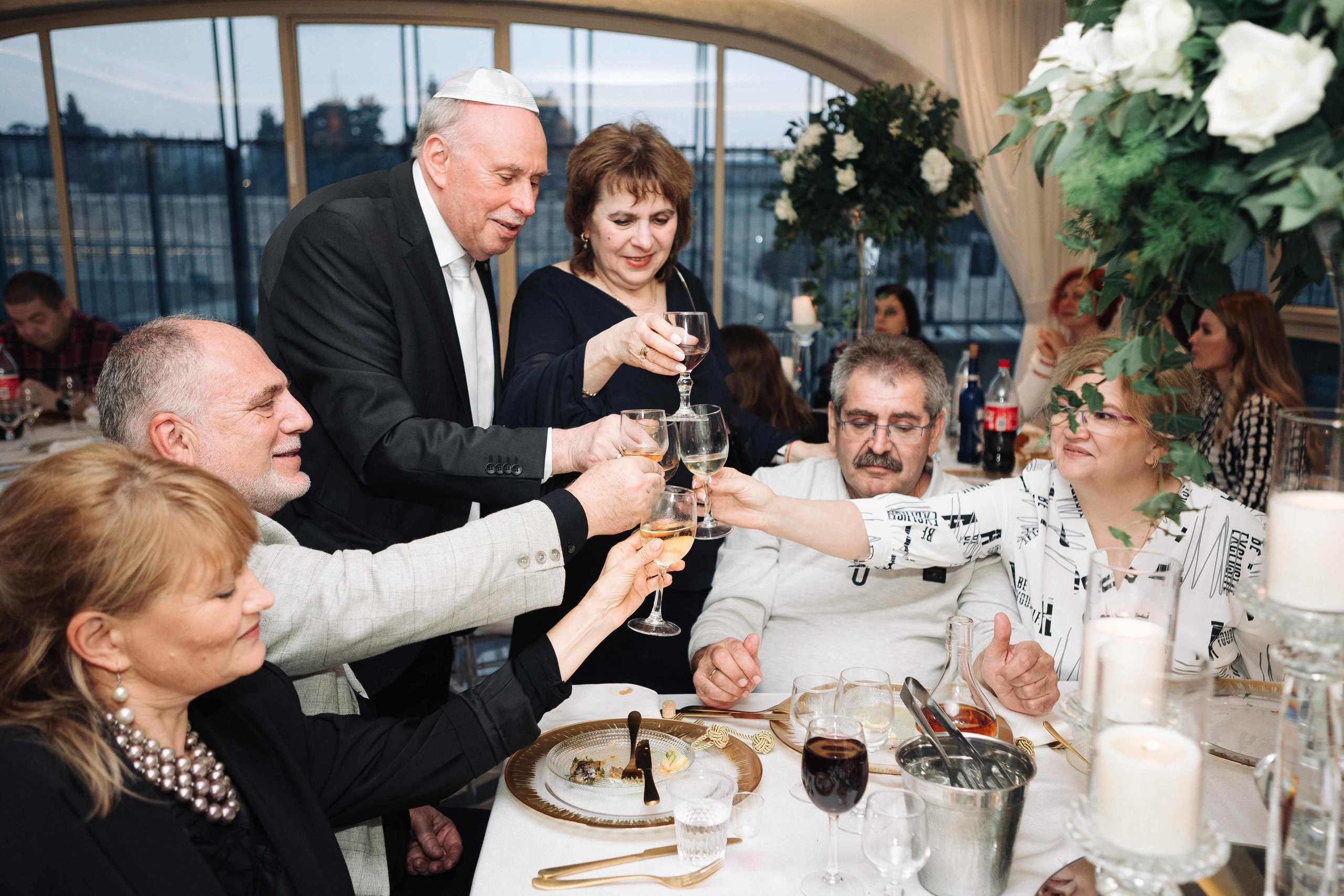 SMALL WEDDING IN THE OLD TOWN. PHOTOGRAPHER IN ISRAEL