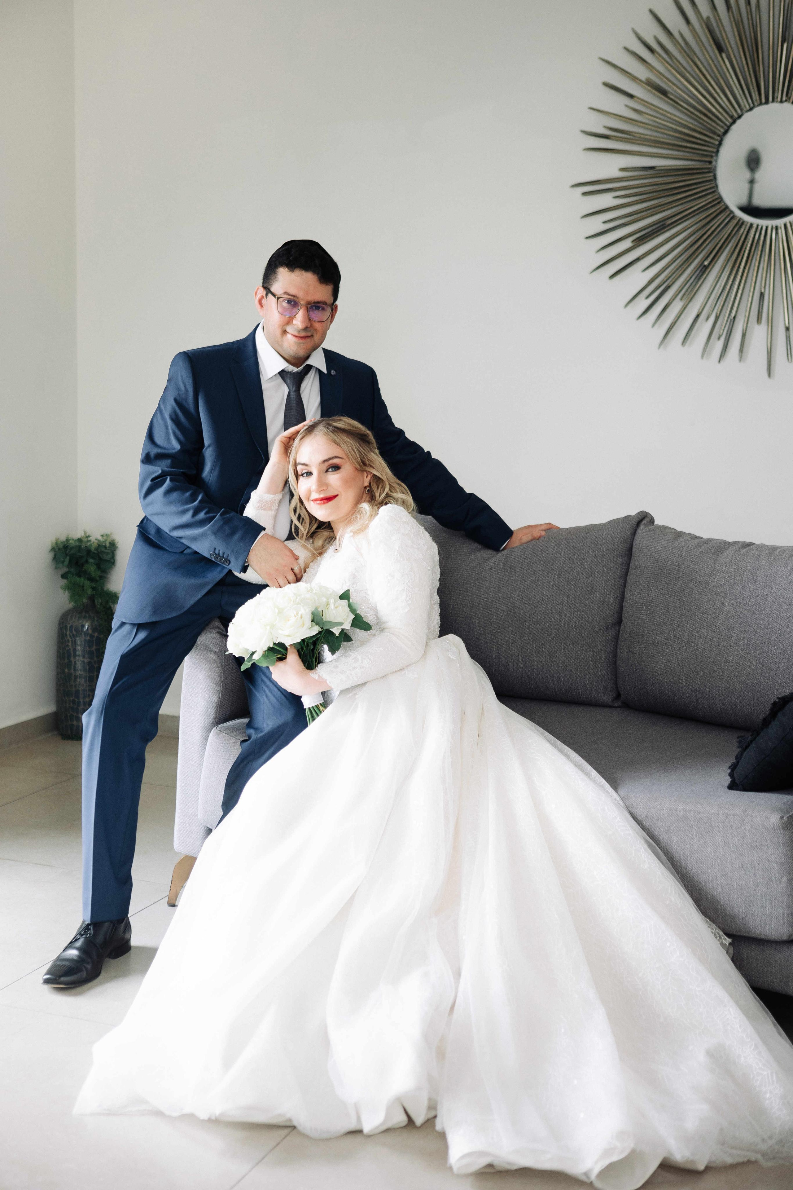 SMALL WEDDING IN THE OLD TOWN. PHOTOGRAPHER IN ISRAEL