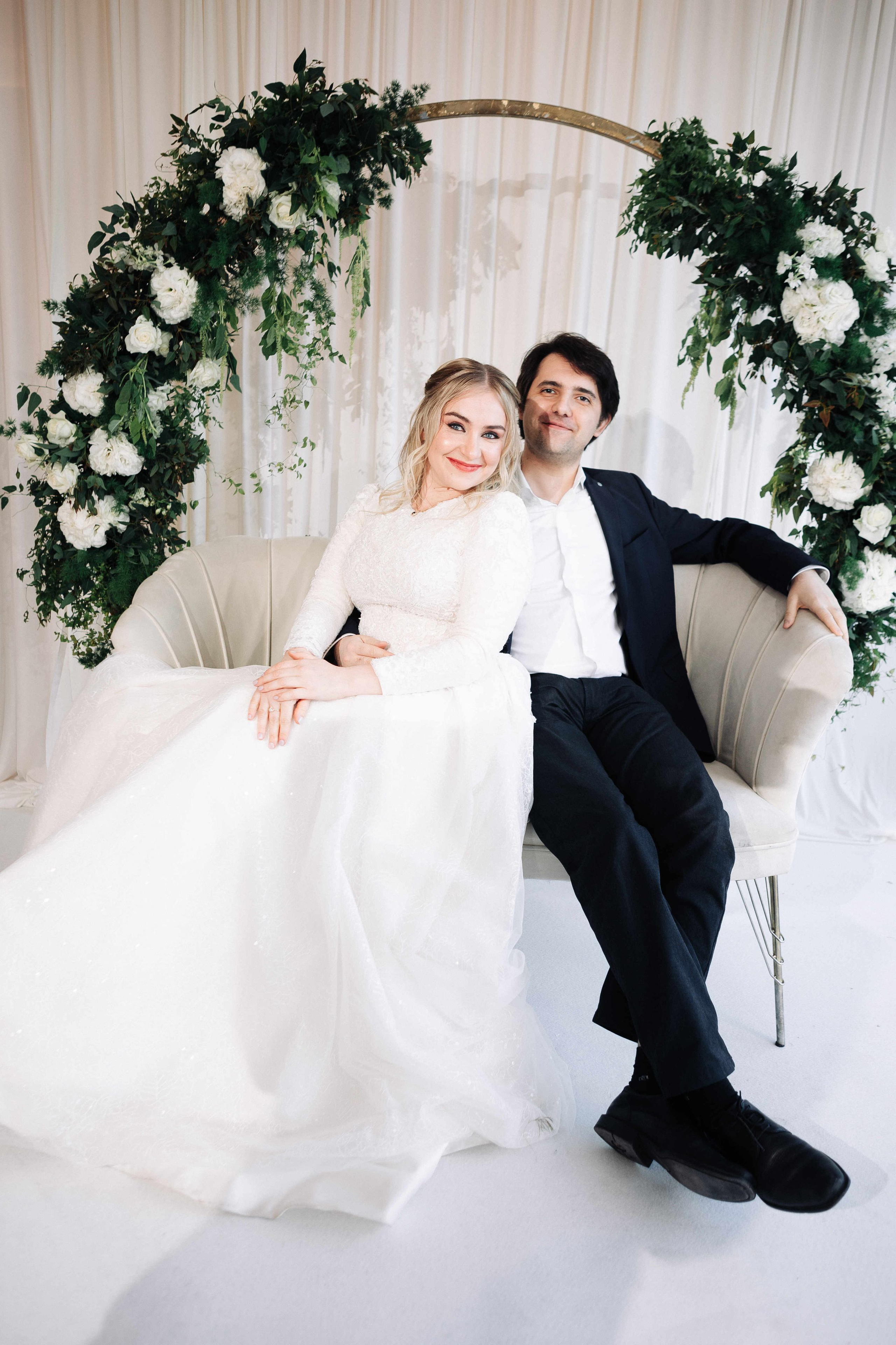 SMALL WEDDING IN THE OLD TOWN. PHOTOGRAPHER IN ISRAEL