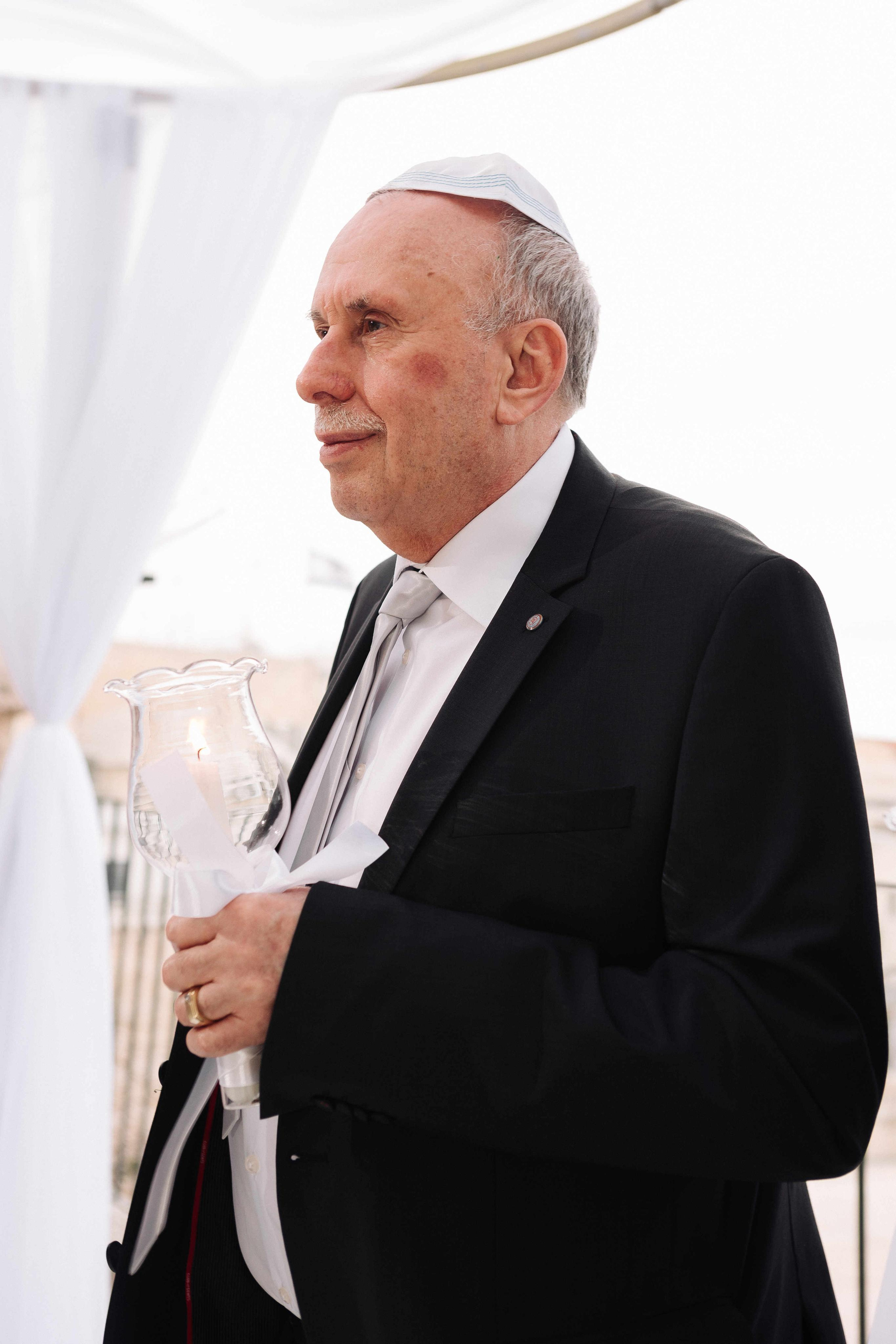 SMALL WEDDING IN THE OLD TOWN. PHOTOGRAPHER IN ISRAEL