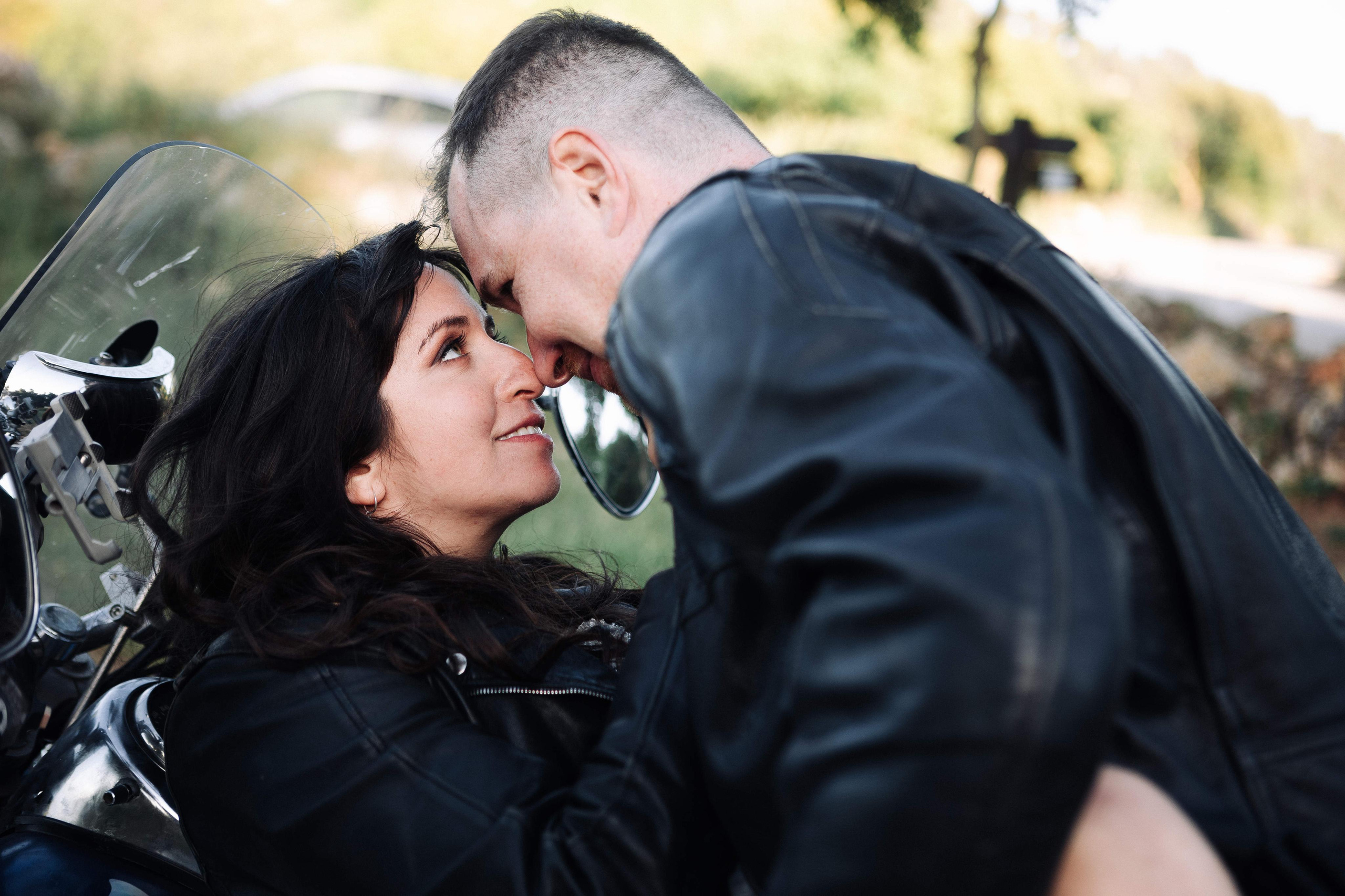 WEDDING PHOTOSHOOT WITH A MOTORCYCLE. PHOTOGRAPHER IN ISRAEL