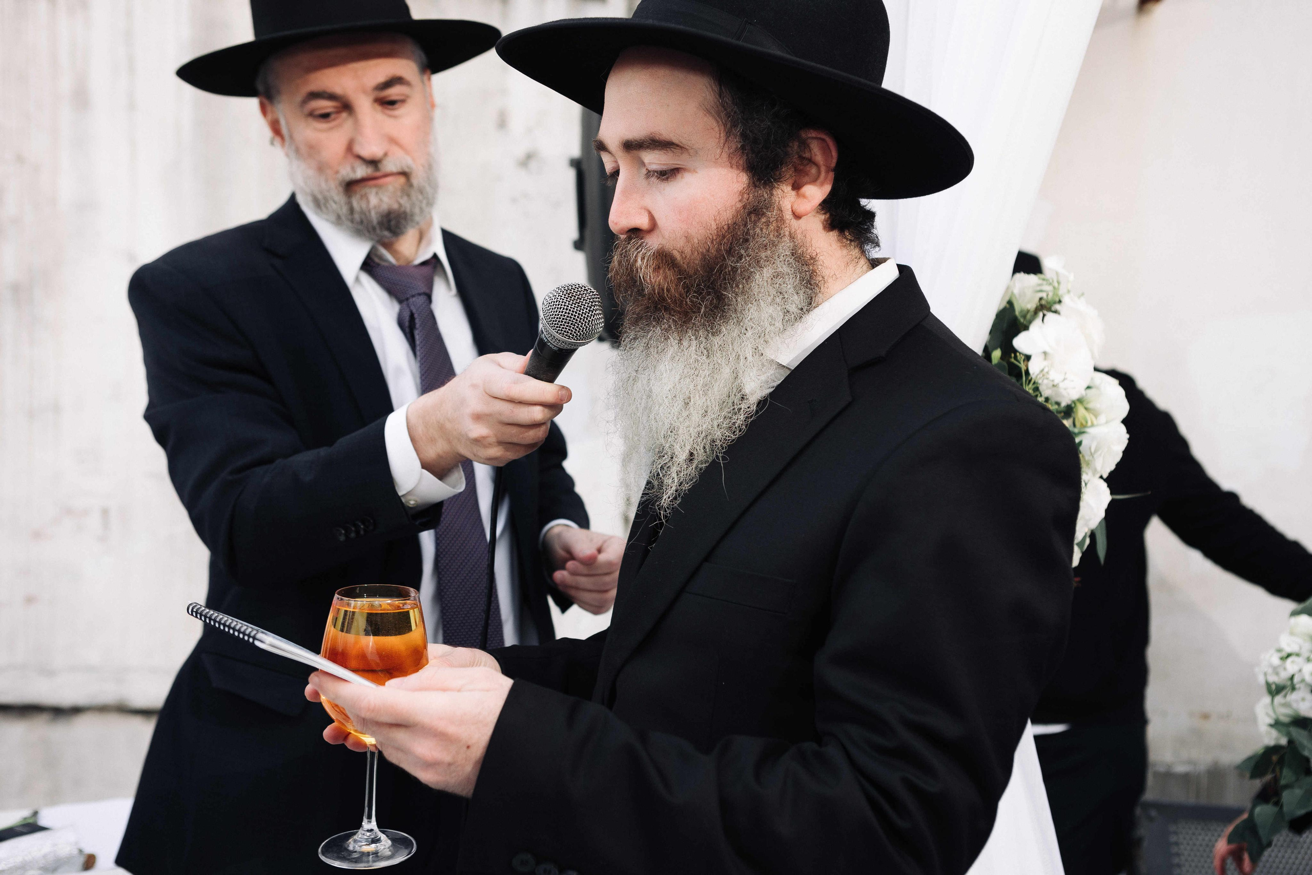 SMALL WEDDING IN THE OLD TOWN. PHOTOGRAPHER IN ISRAEL