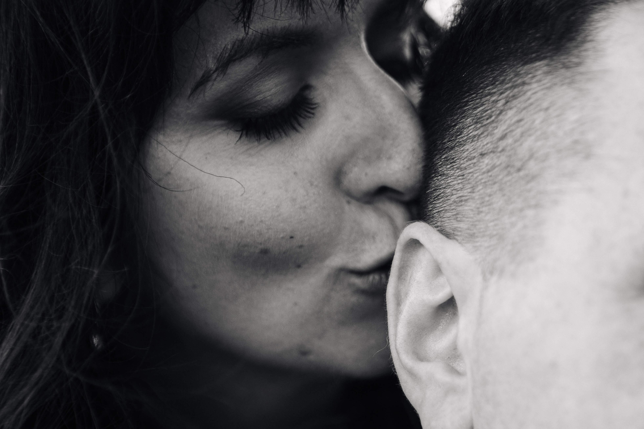 WEDDING PHOTOSHOOT WITH A MOTORCYCLE. PHOTOGRAPHER IN ISRAEL