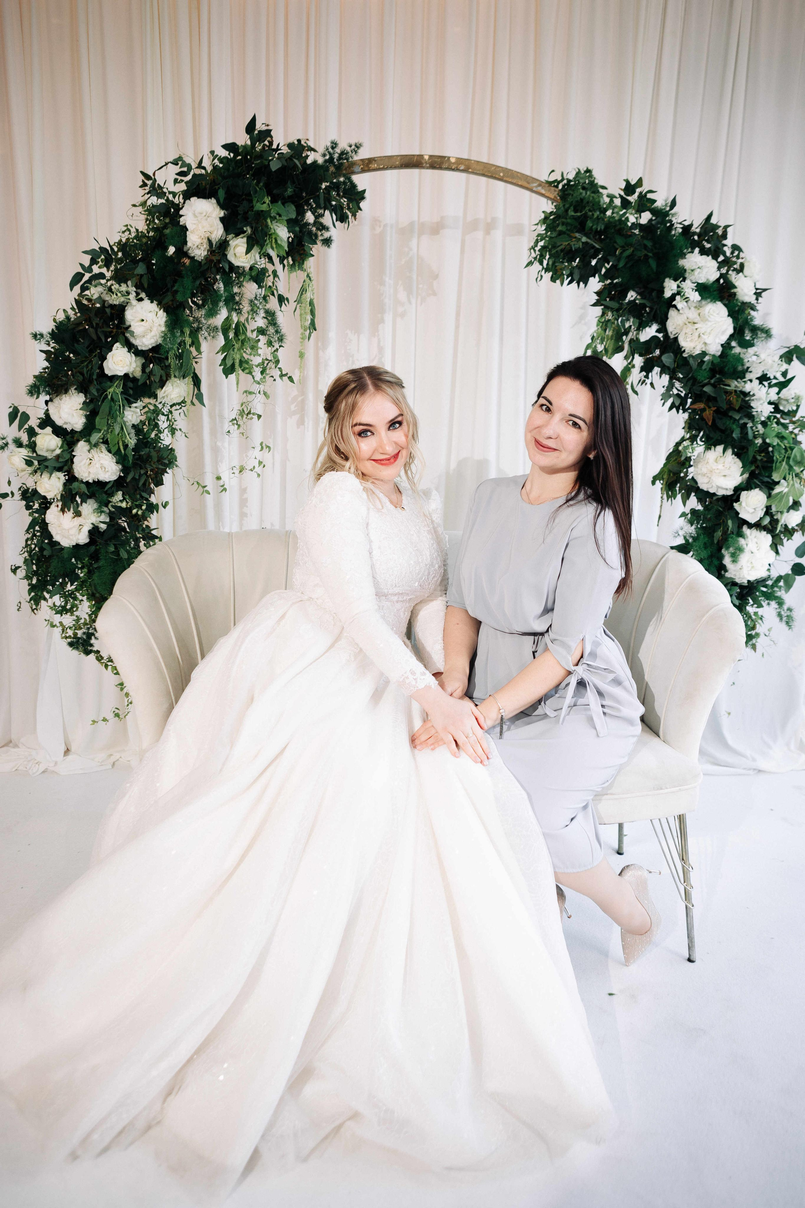 SMALL WEDDING IN THE OLD TOWN. PHOTOGRAPHER IN ISRAEL