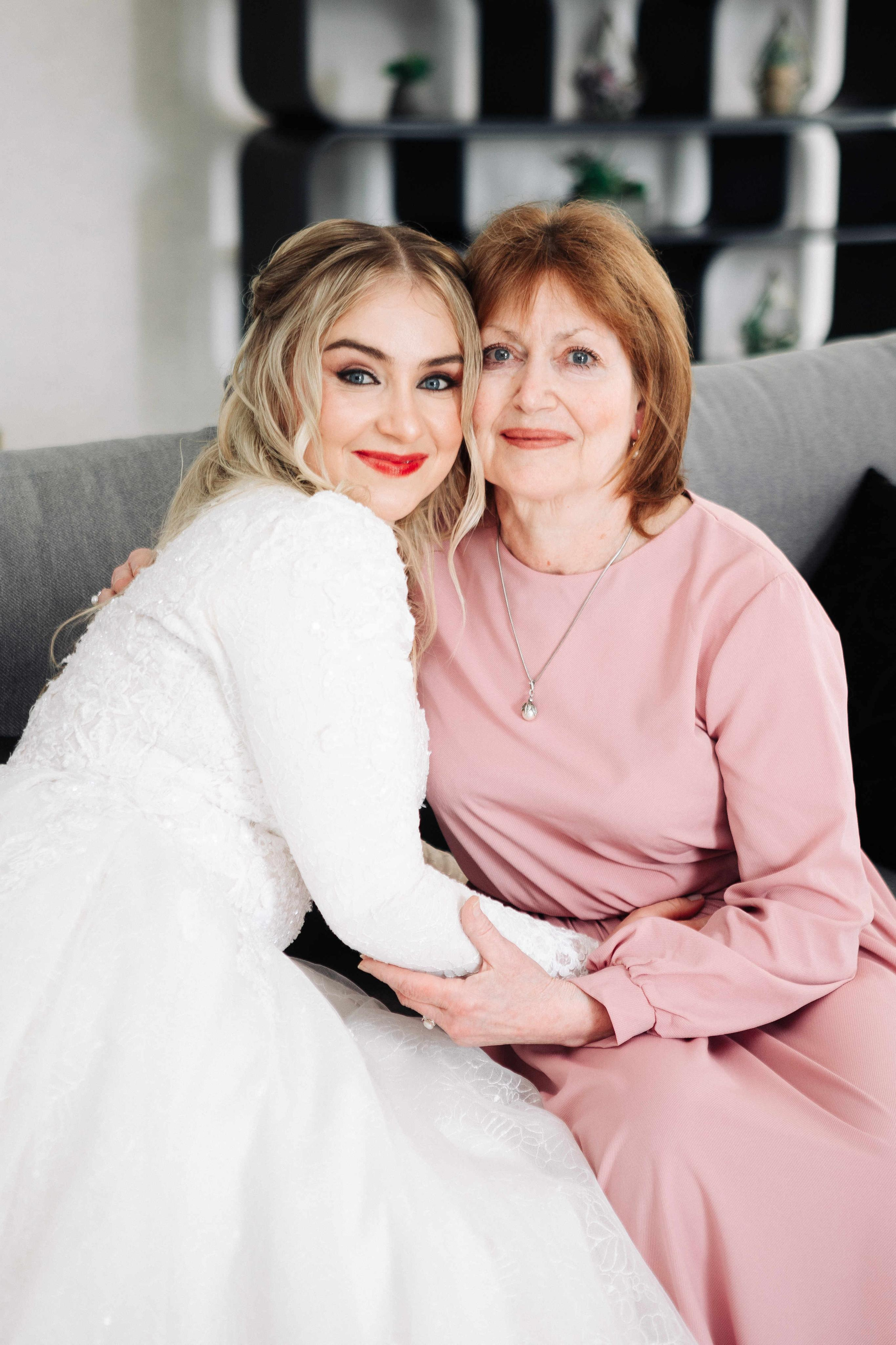 SMALL WEDDING IN THE OLD TOWN. PHOTOGRAPHER IN ISRAEL