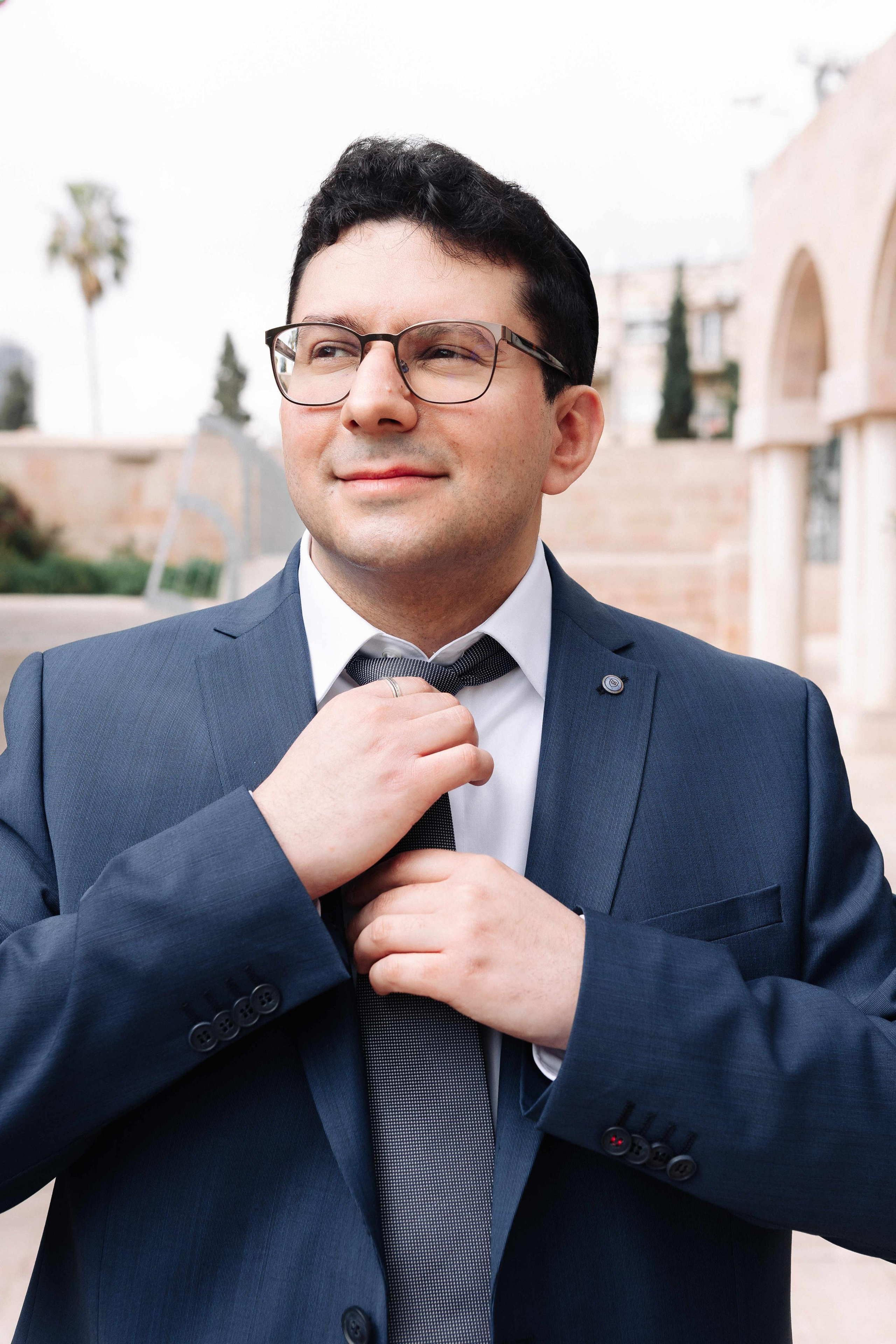 SMALL WEDDING IN THE OLD TOWN. PHOTOGRAPHER IN ISRAEL