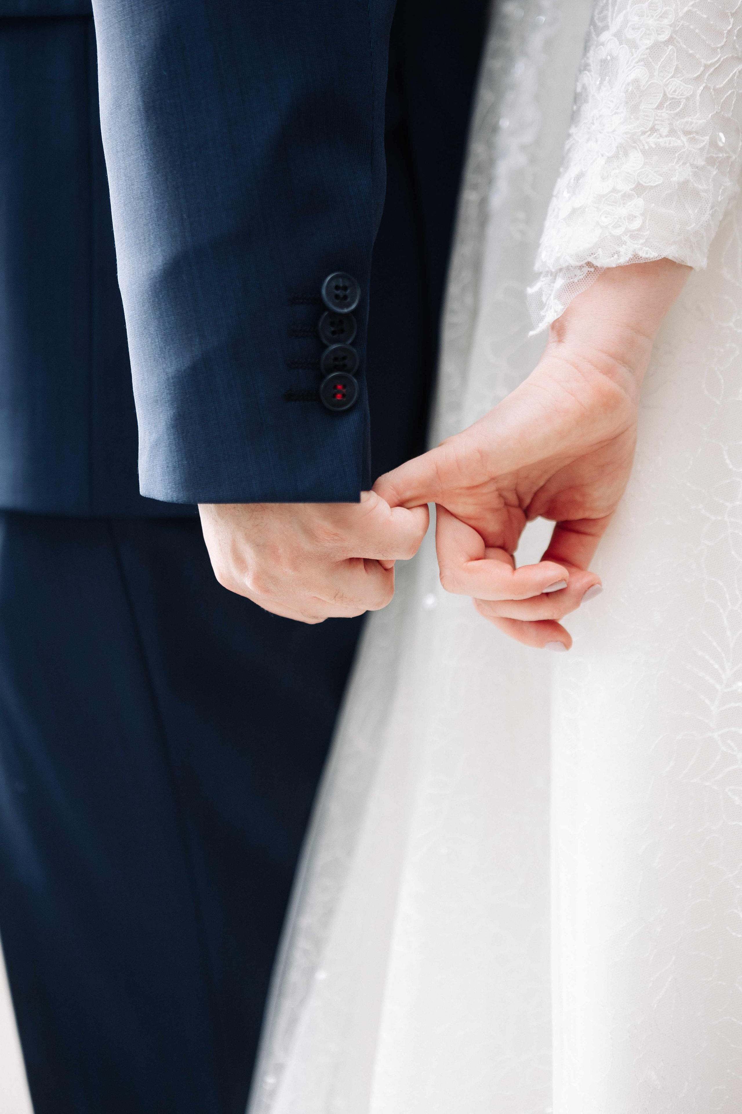 SMALL WEDDING IN THE OLD TOWN. PHOTOGRAPHER IN ISRAEL