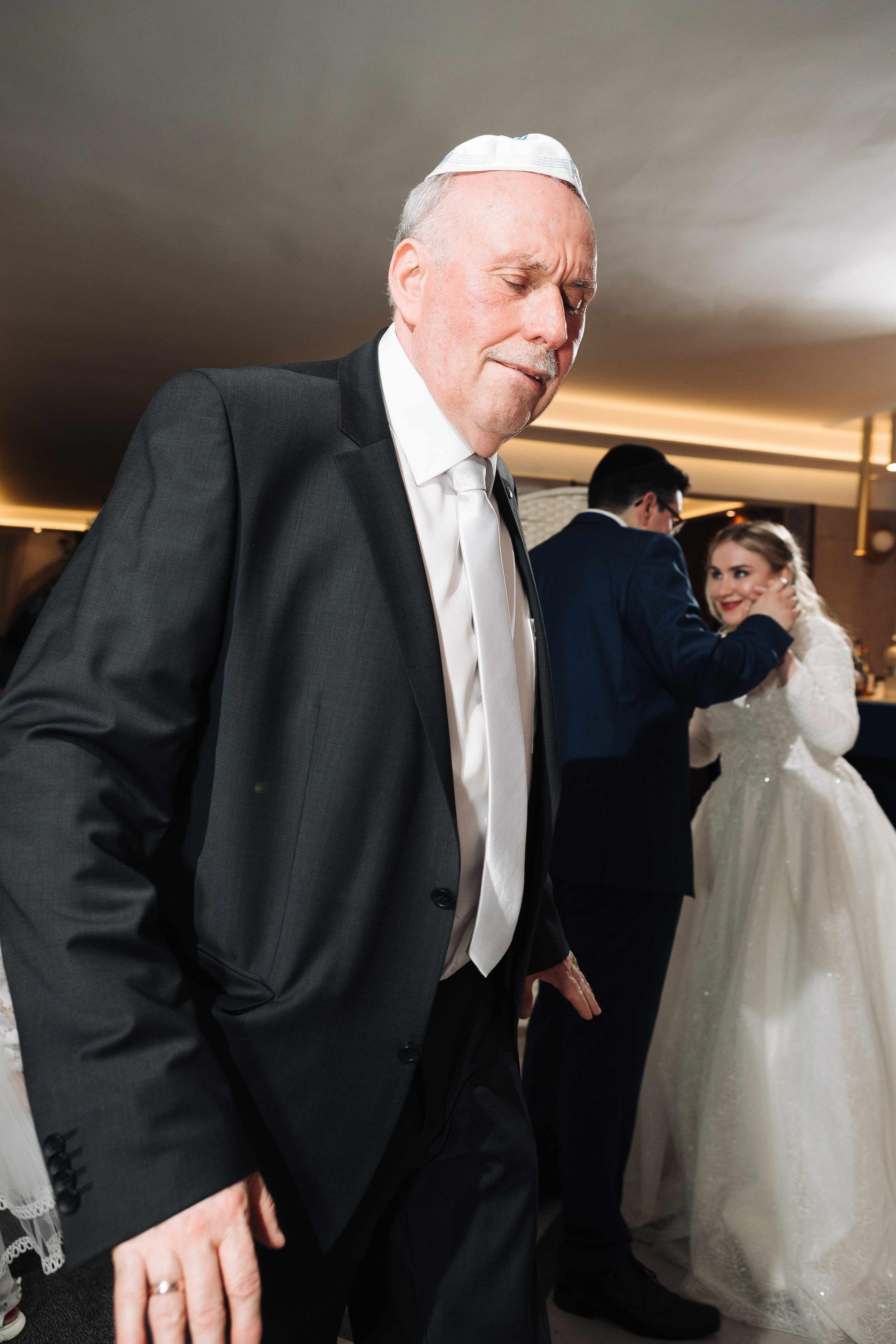 SMALL WEDDING IN THE OLD TOWN. PHOTOGRAPHER IN ISRAEL