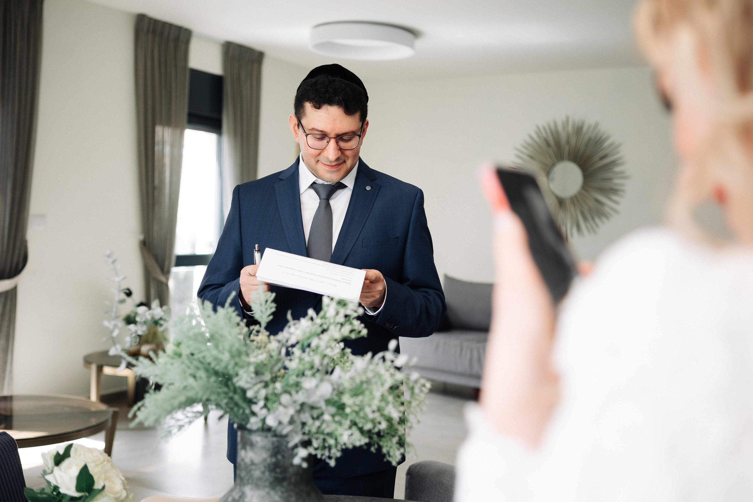 SMALL WEDDING IN THE OLD TOWN. PHOTOGRAPHER IN ISRAEL