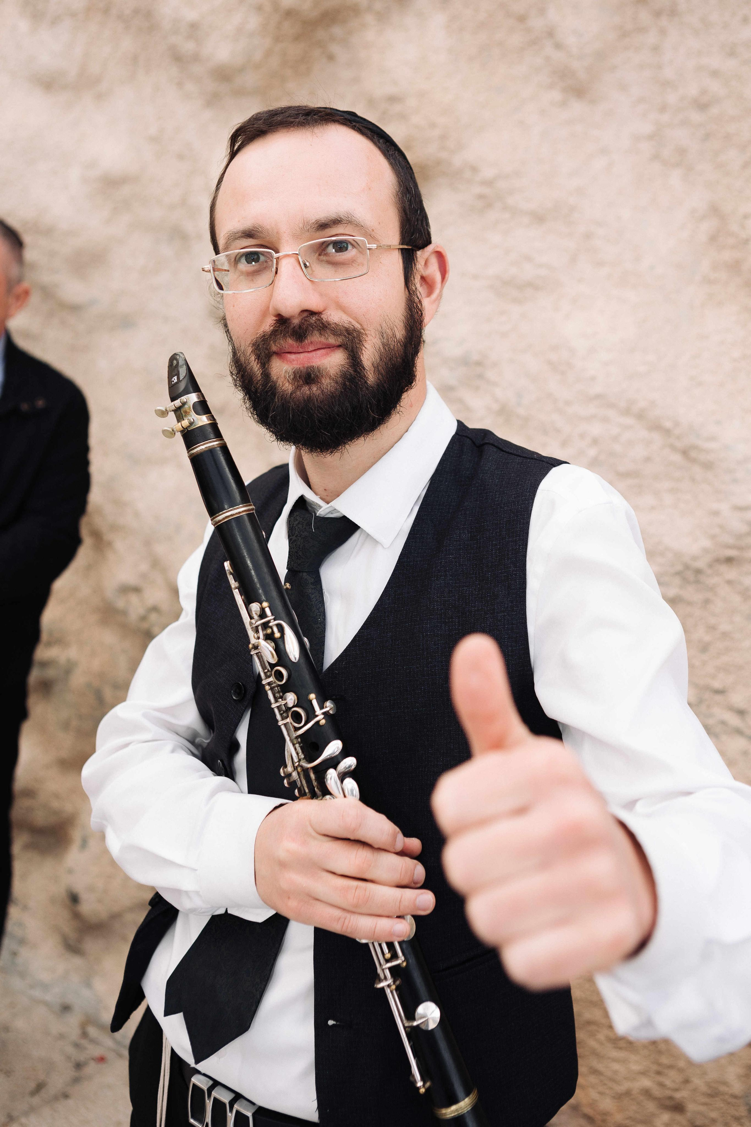 SMALL WEDDING IN THE OLD TOWN. PHOTOGRAPHER IN ISRAEL