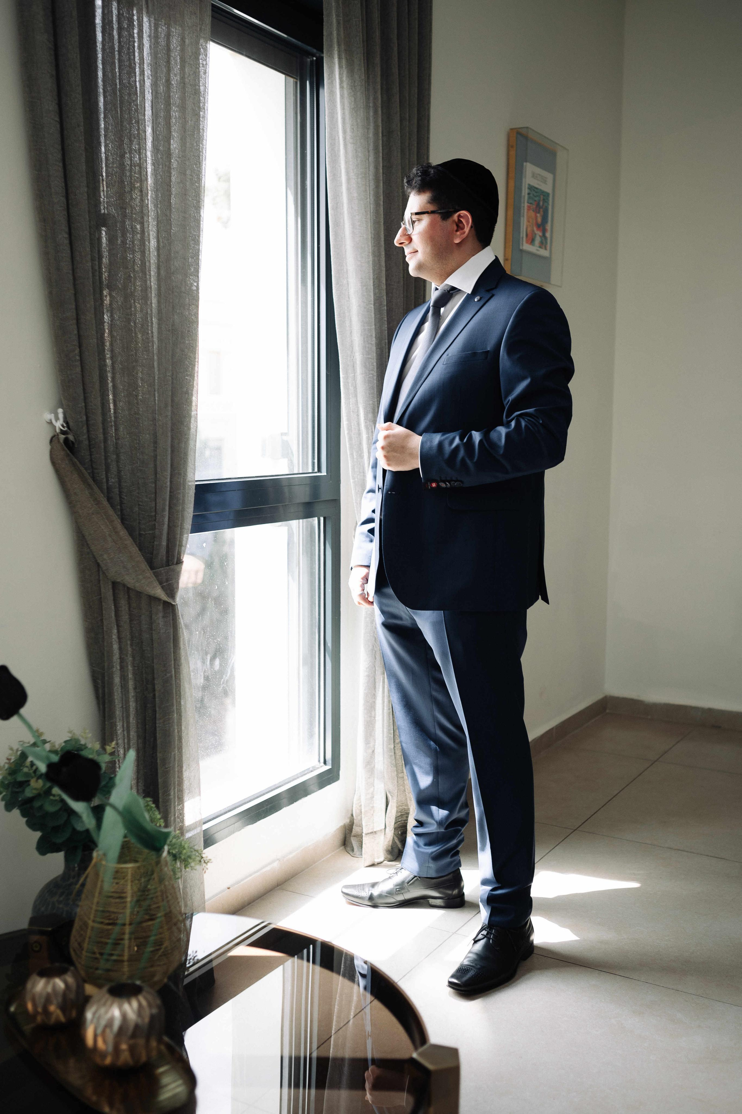 SMALL WEDDING IN THE OLD TOWN. PHOTOGRAPHER IN ISRAEL