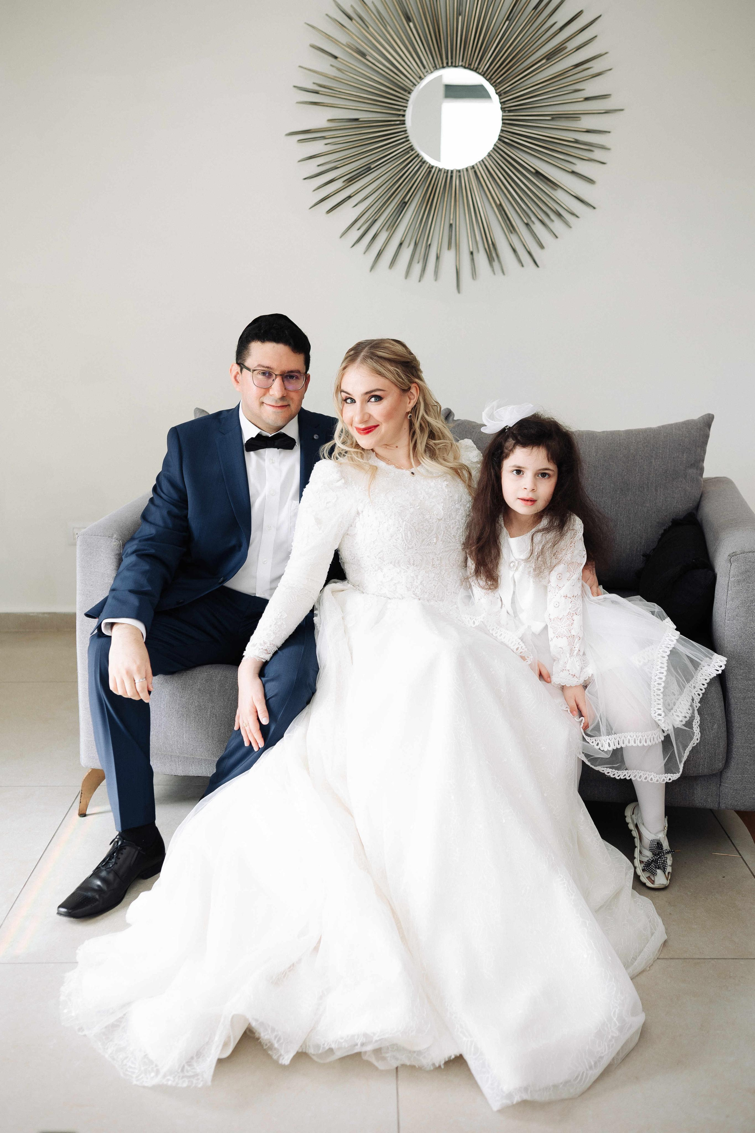 SMALL WEDDING IN THE OLD TOWN. PHOTOGRAPHER IN ISRAEL