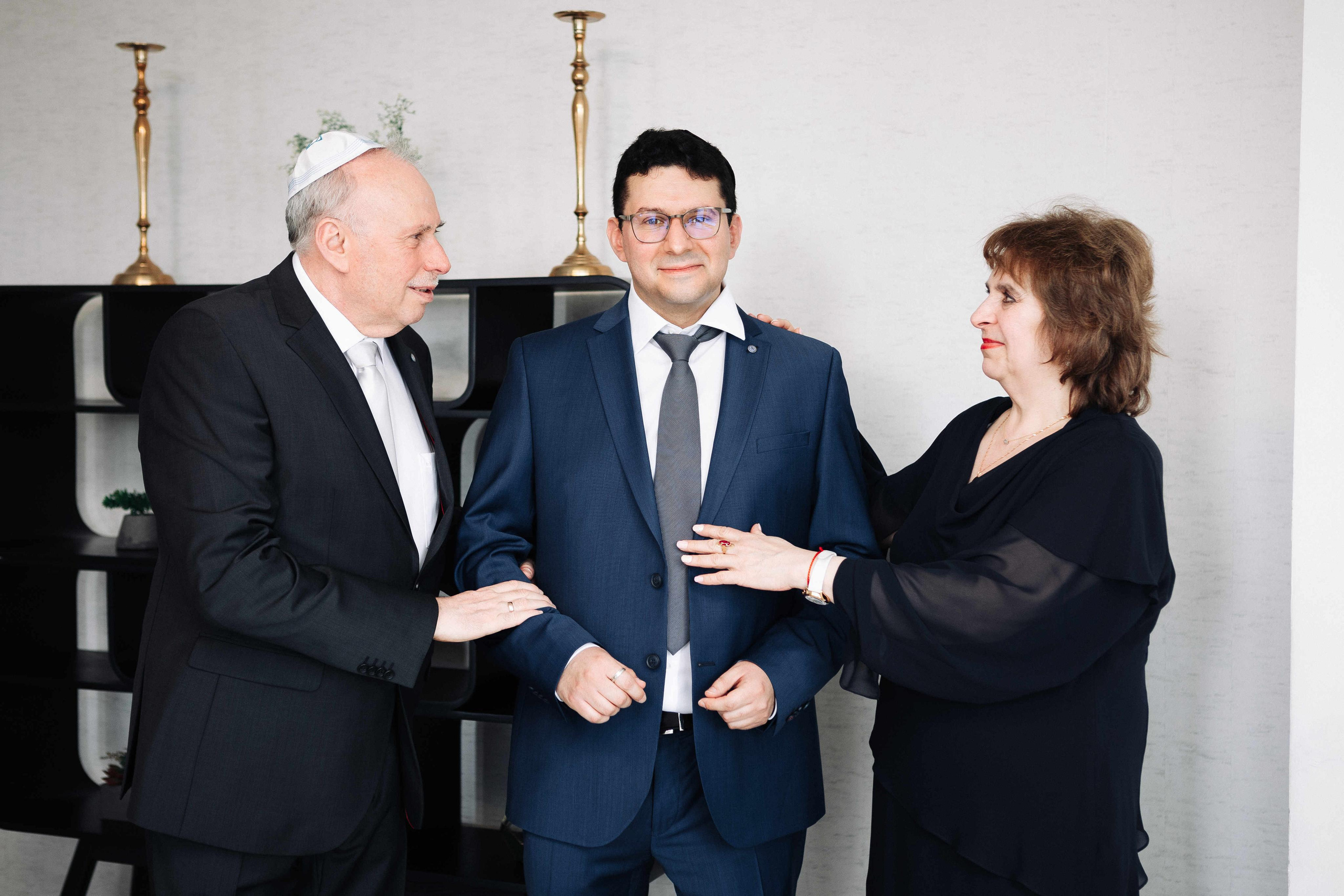 SMALL WEDDING IN THE OLD TOWN. PHOTOGRAPHER IN ISRAEL