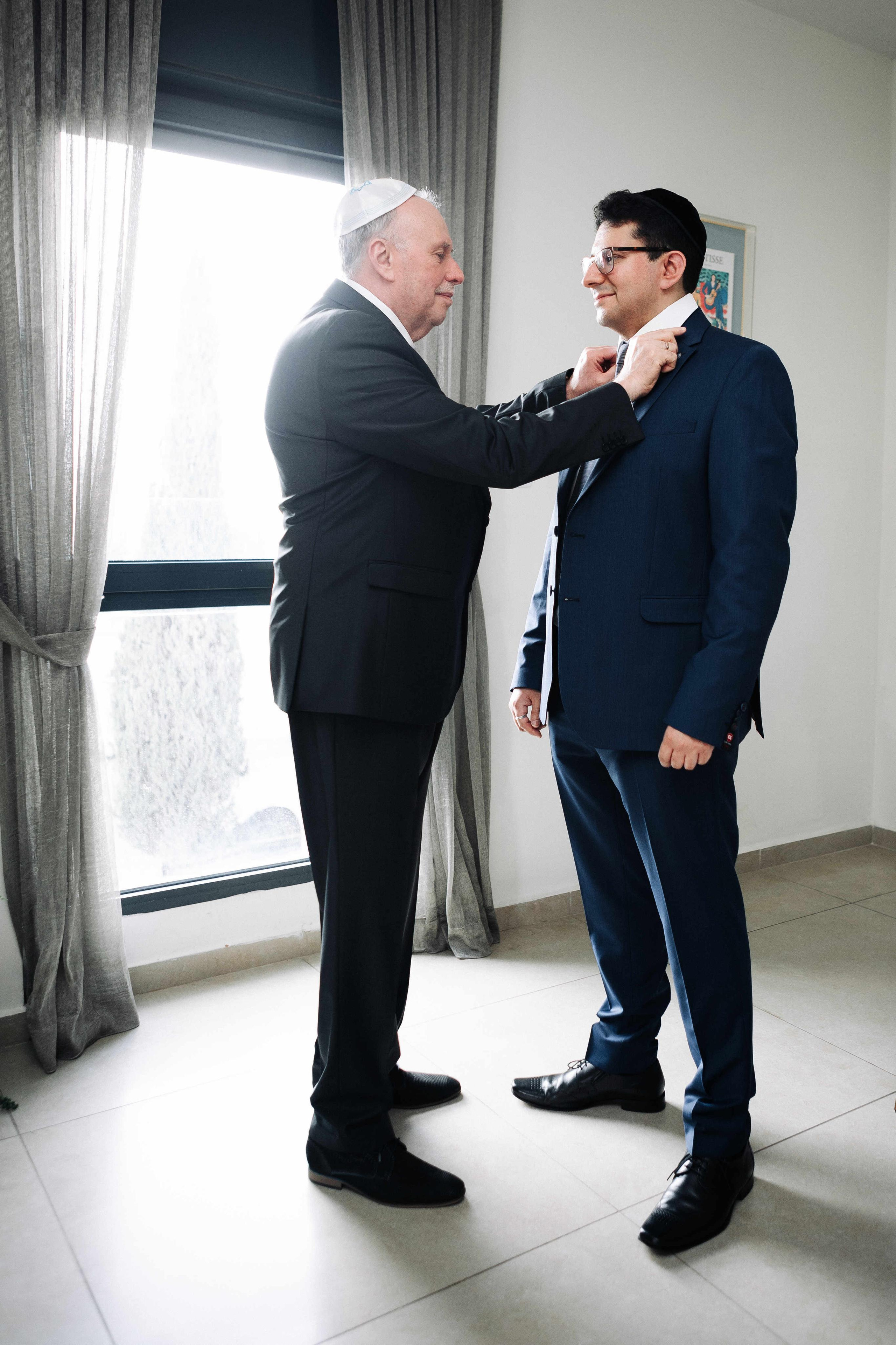 SMALL WEDDING IN THE OLD TOWN. PHOTOGRAPHER IN ISRAEL