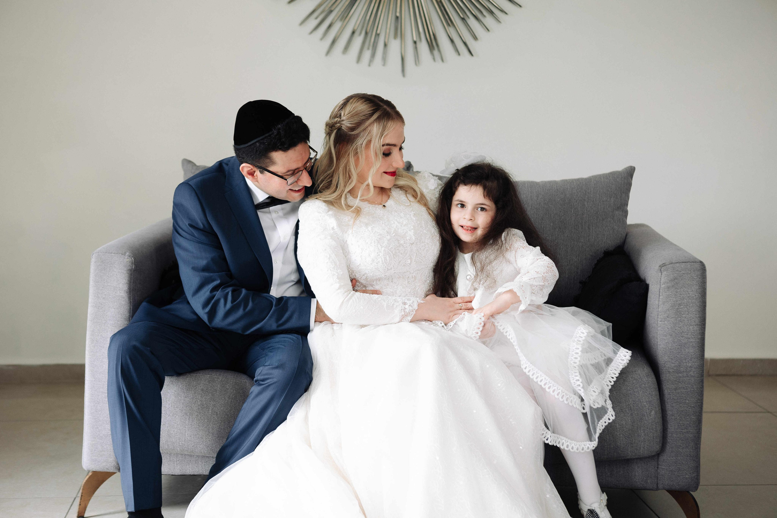 SMALL WEDDING IN THE OLD TOWN. PHOTOGRAPHER IN ISRAEL