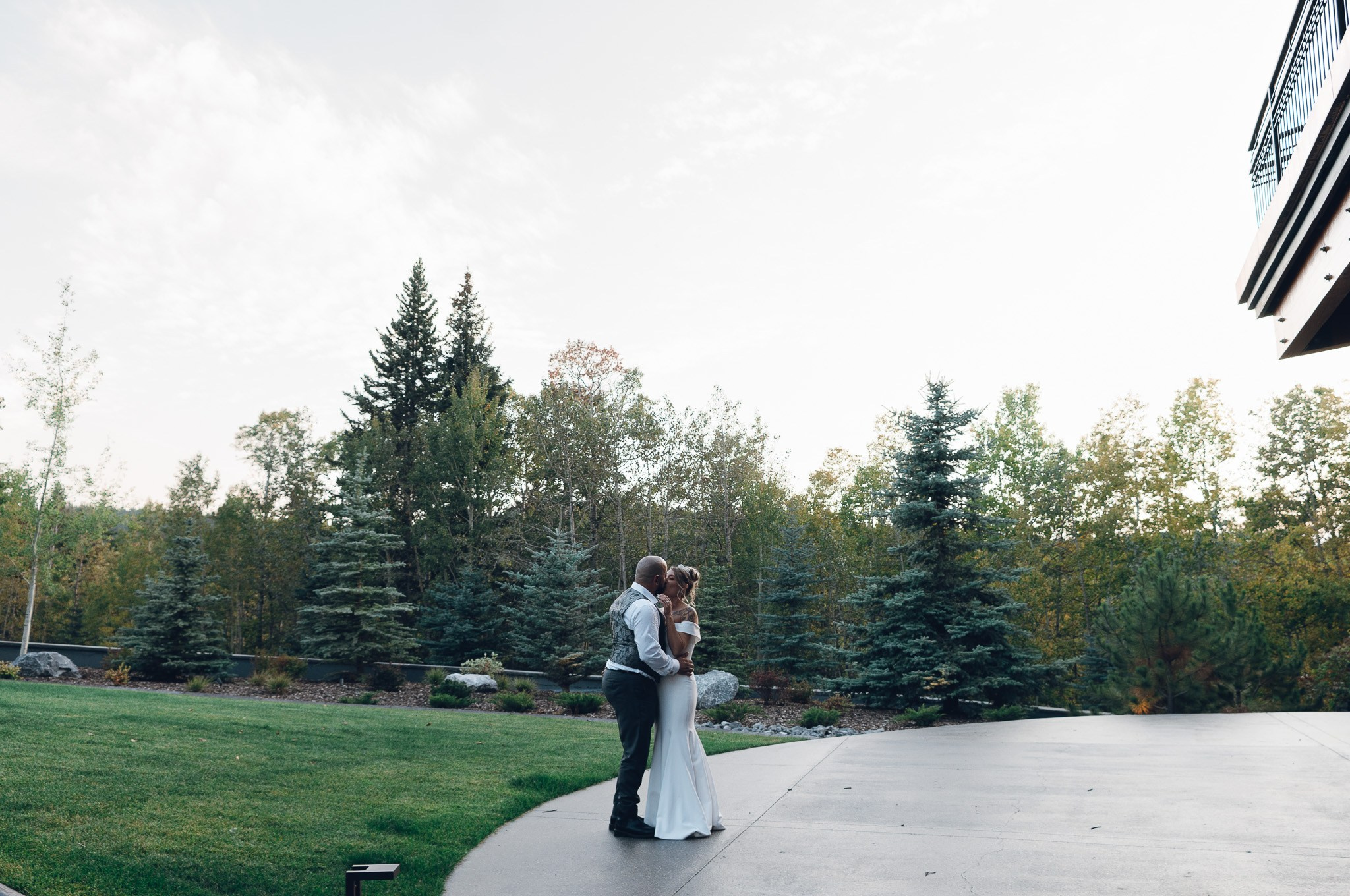 Wedding in a Bragg Creek, Alberta