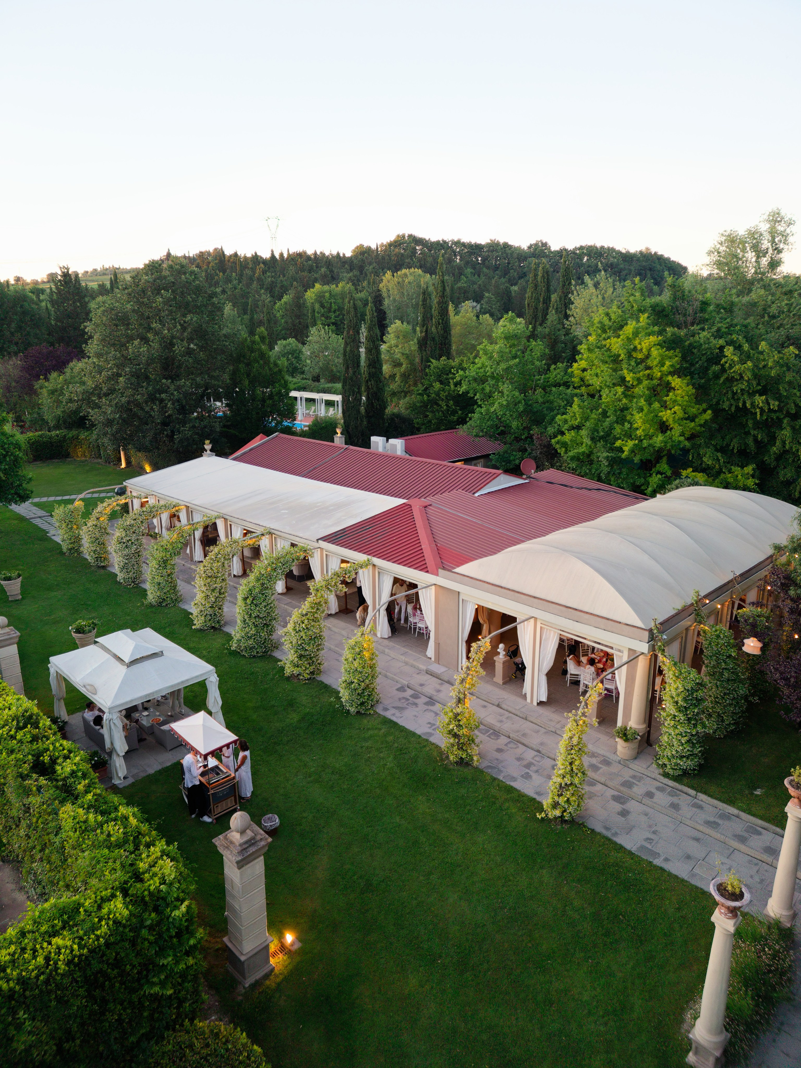 Pizza Party at Tenuta Massini, Florence, Italy. Destination Wedding Photographer — Nikita Burtsev
