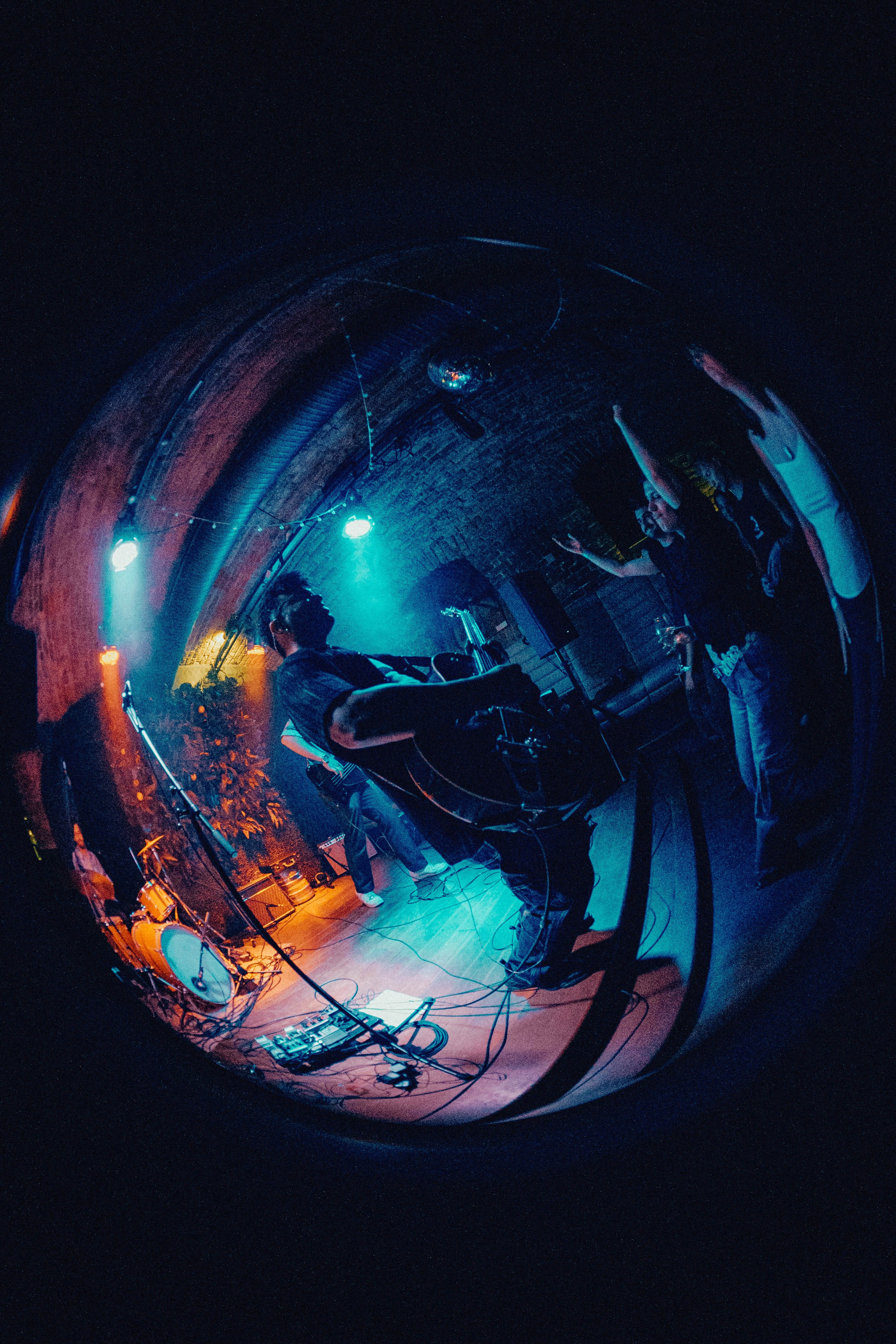 MoonShot. Concert and portrait photographer in Prague