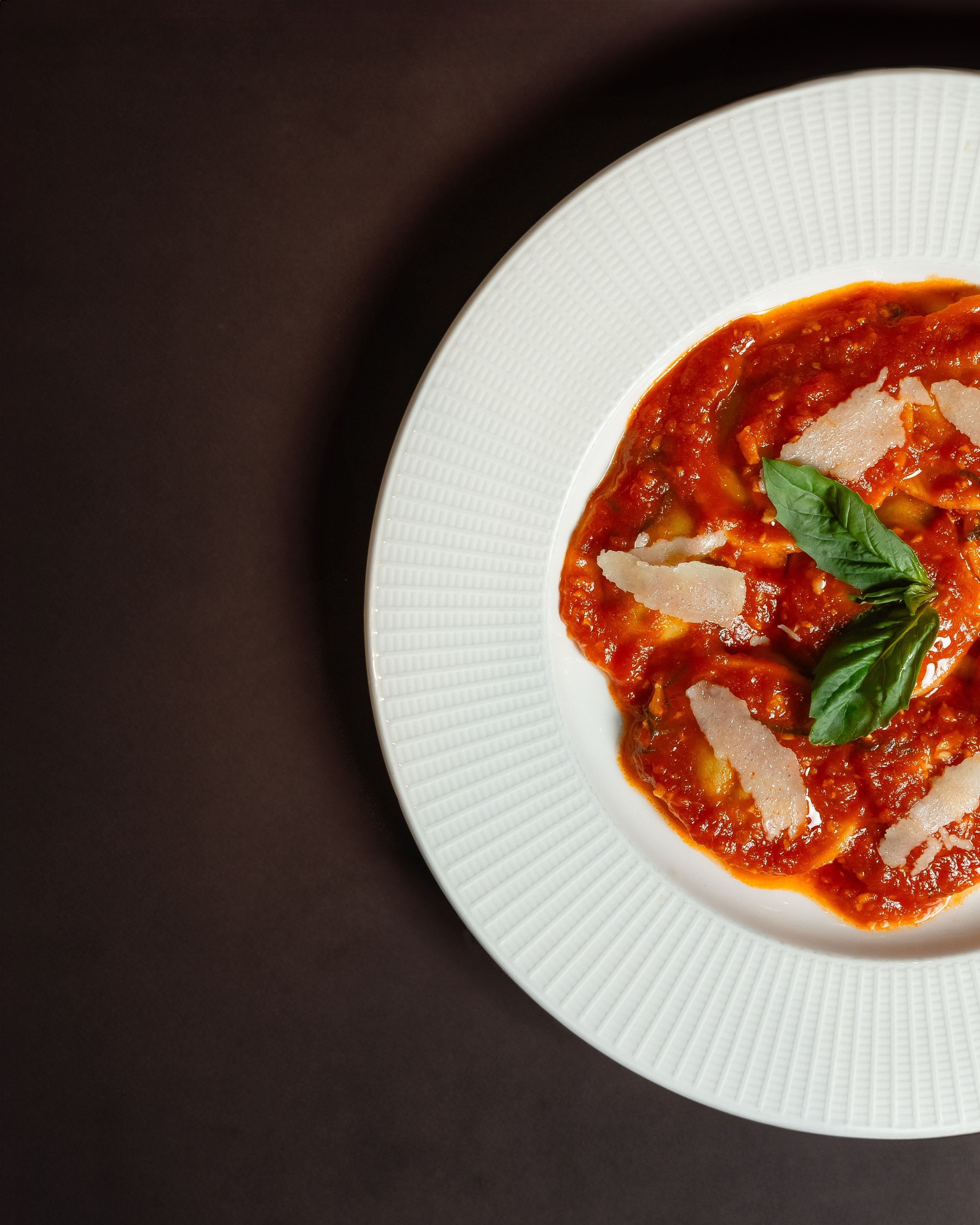 Luna. Welcome to my video and photo world!