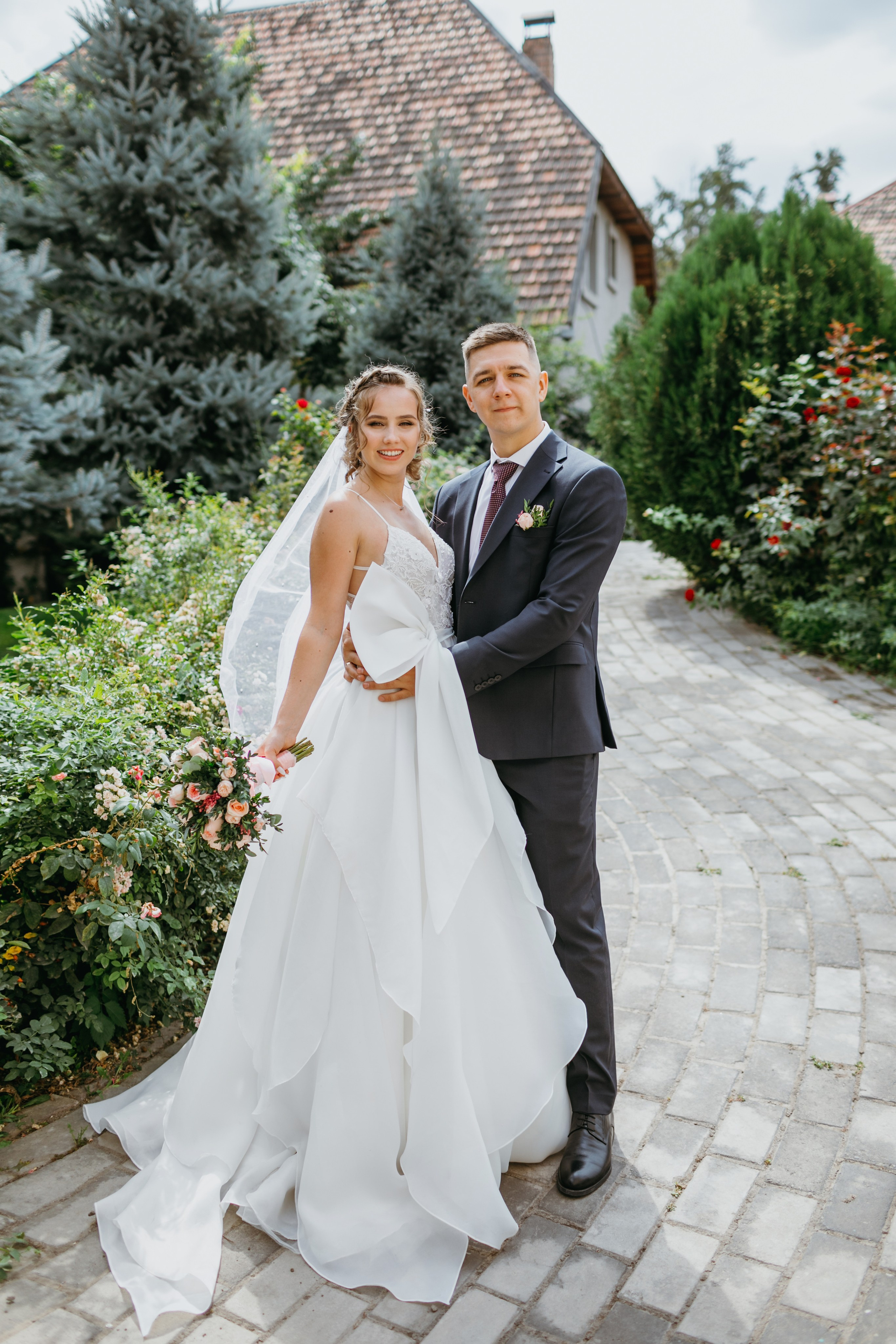 Свадебная фотоссесия для молодоженов в Бишкеке. Фотограф в Бишкеке Оксана Шувалова