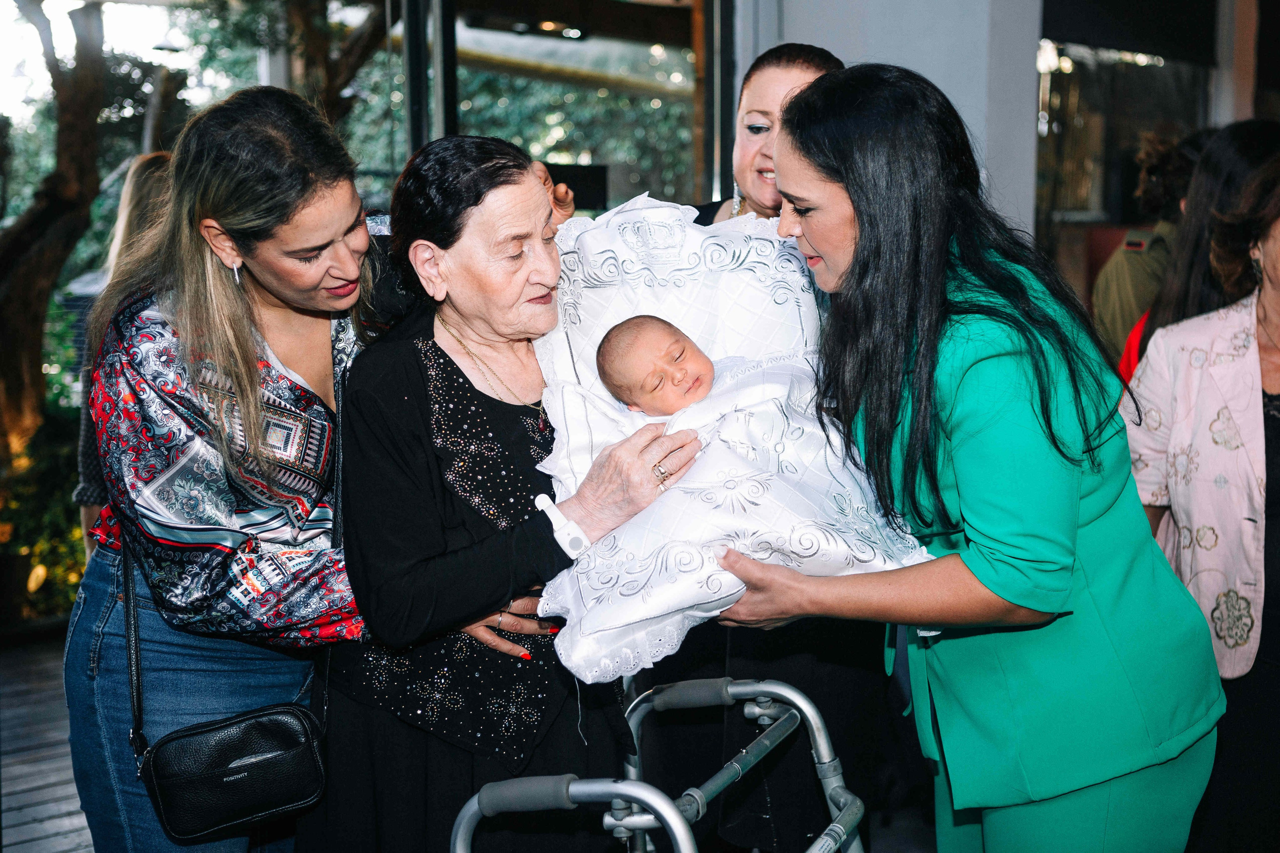 BRIT MILA (BIG EVENT). PHOTOGRAPHER IN ISRAEL