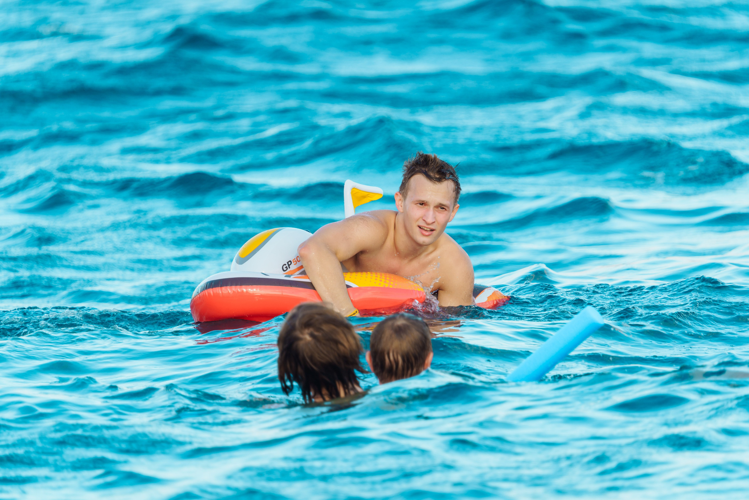 Summer party JetBrains. Семейный и детский фотограф на Кипре Елена